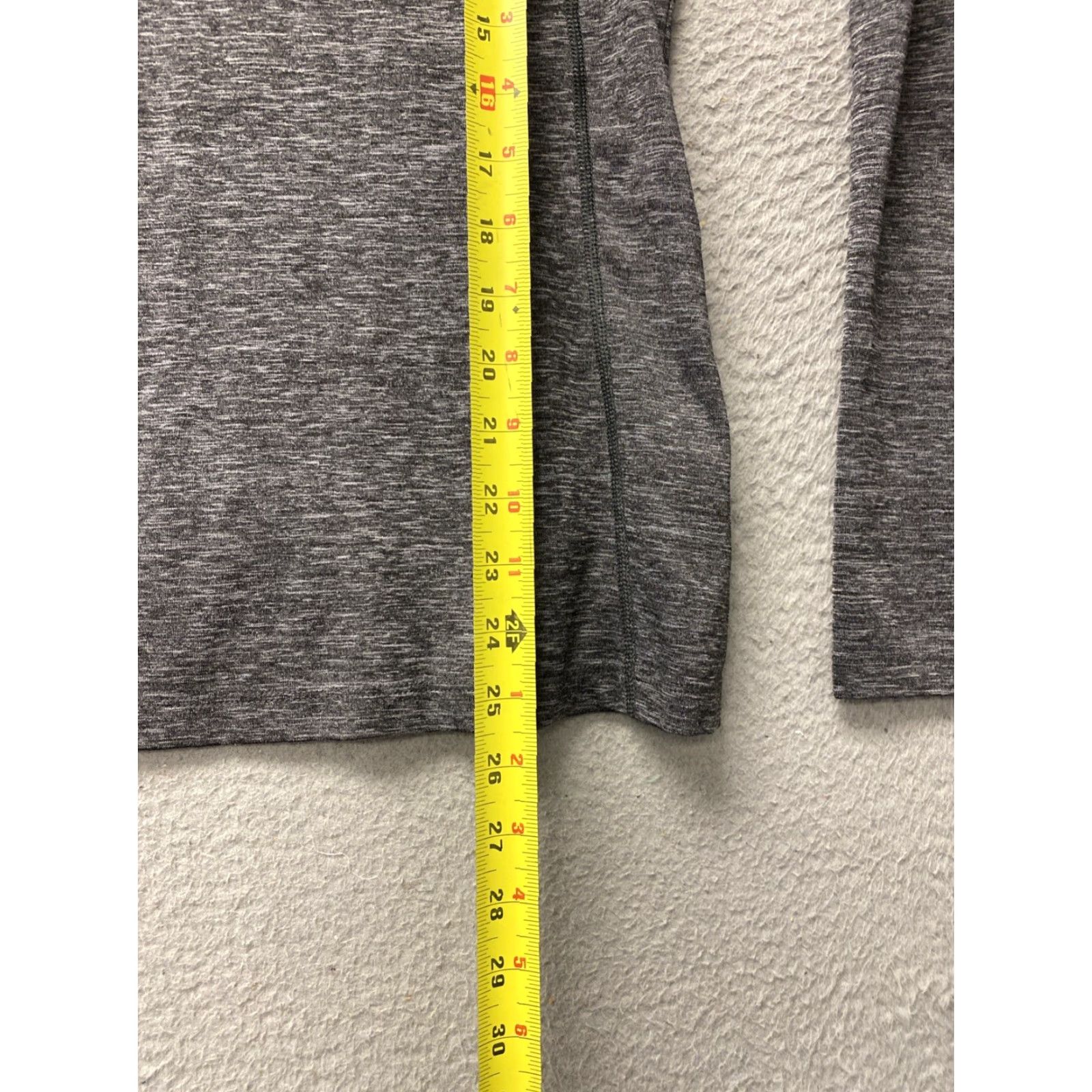 Vintage Columbia Women’s Fastest Track Long Sleeve Shirt sz S Gray Active /143-22 Size S / US 4 / IT 40 - 6 Thumbnail