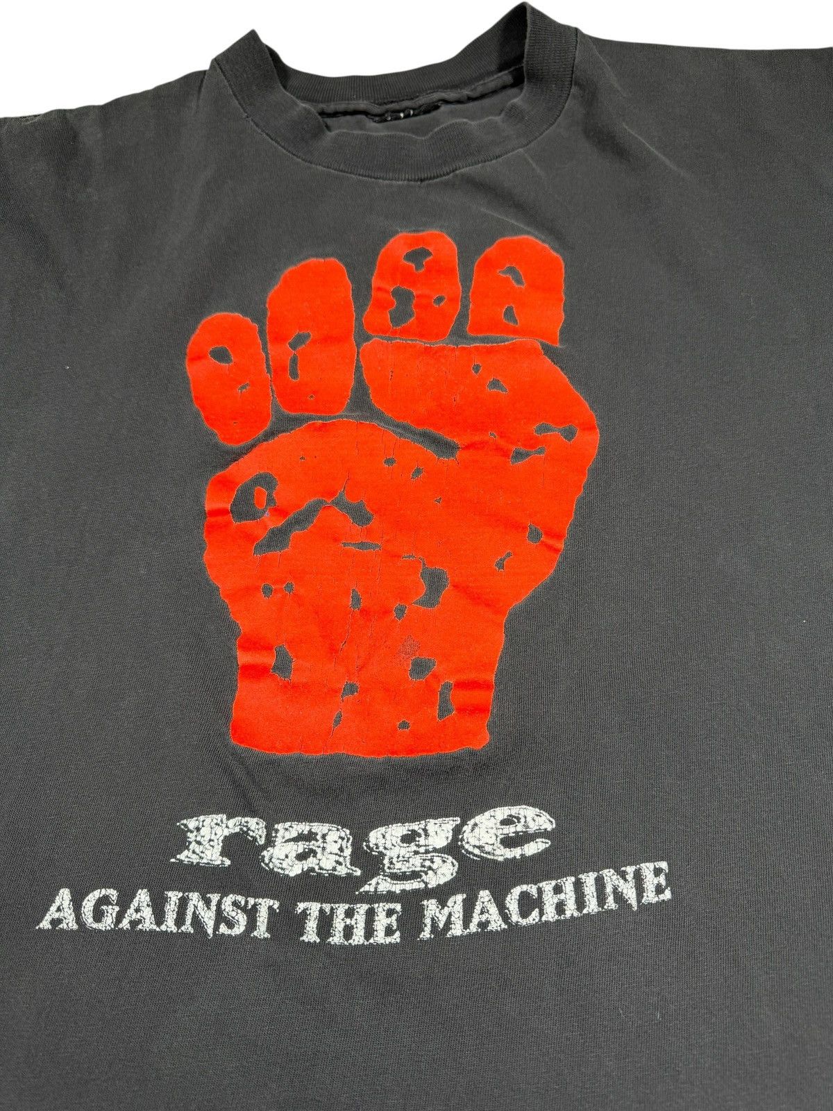 Giant Vintage Rage Against the Machine Fist Graphic Tee Size US L / EU 52-54 / 3 - 2 Thumbnail