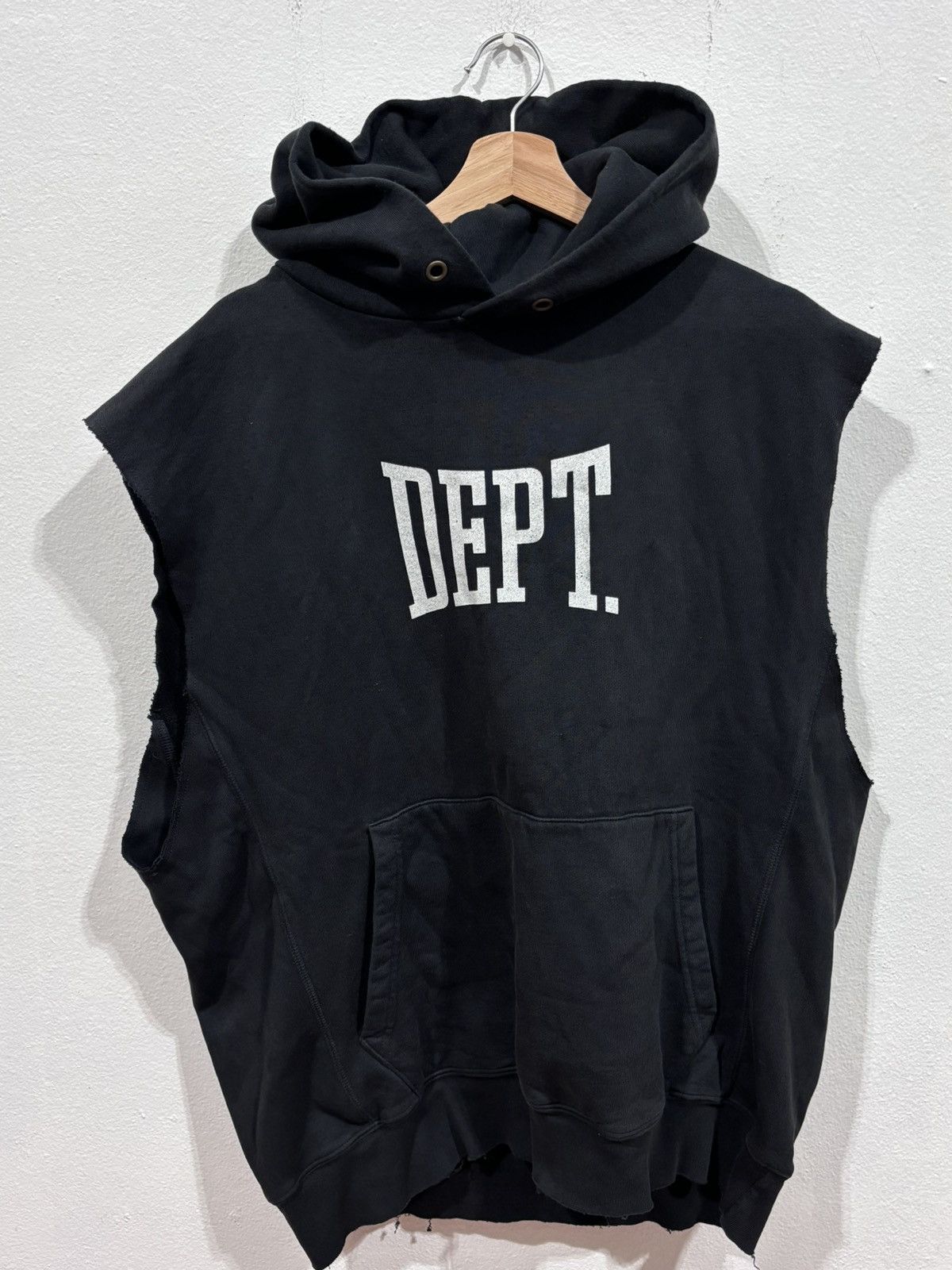 Gallery Dept. Gallery Dept Gym Cut Off Sleeveless Black Hoodie Size US XL / EU 56 / 4 - 1 Thumbnail