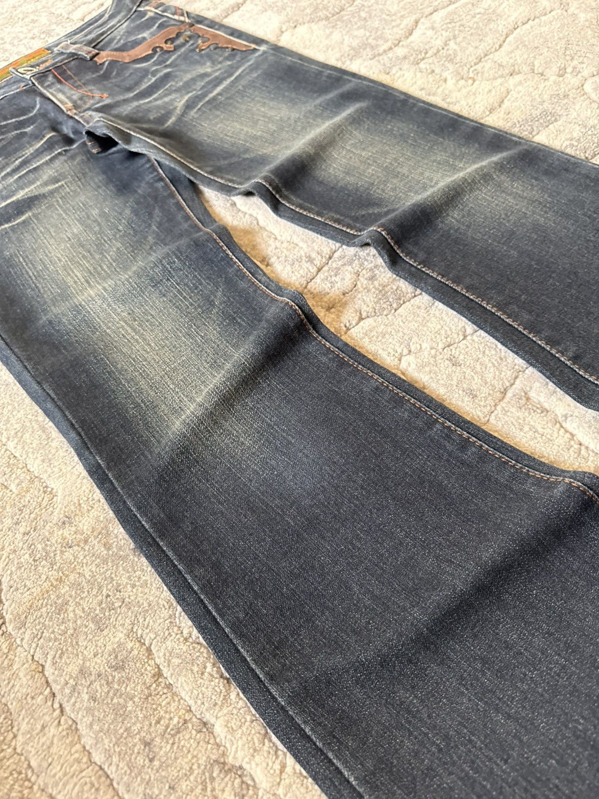 Tornado Mart Tornado Mart Style Studded Tribal Trim Pocket Flared Jeans Size US 27 - 9 Thumbnail