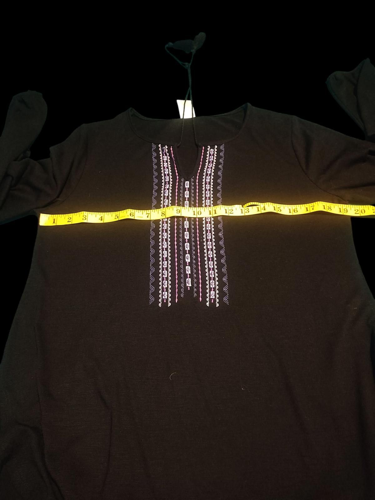 Faded Glory Faded Glory Long Sleeve Women's Tunic with Embroidered Front Size M / US 6-8 / IT 42-44 - 7 Thumbnail