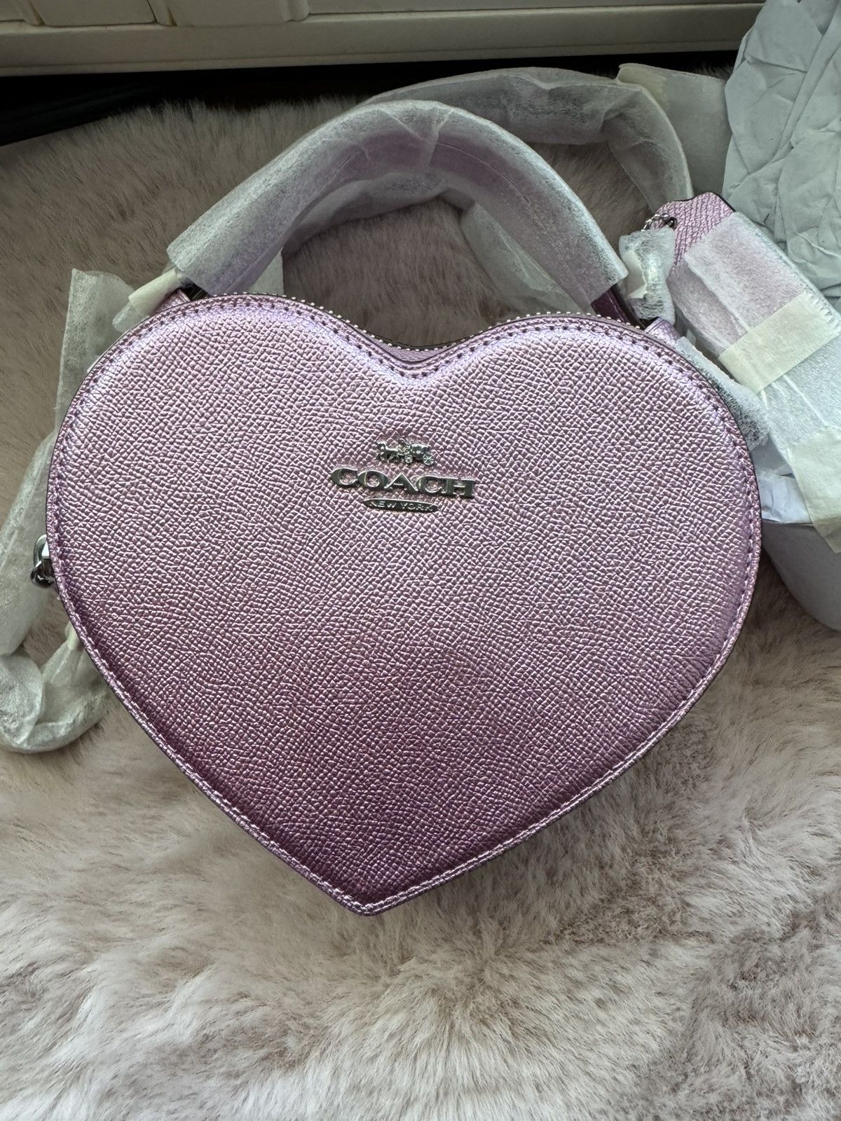 Coach Coach Heart Crossbody Bag in Metalic Crossgrain Leather Size ONE SIZE - 3 Thumbnail