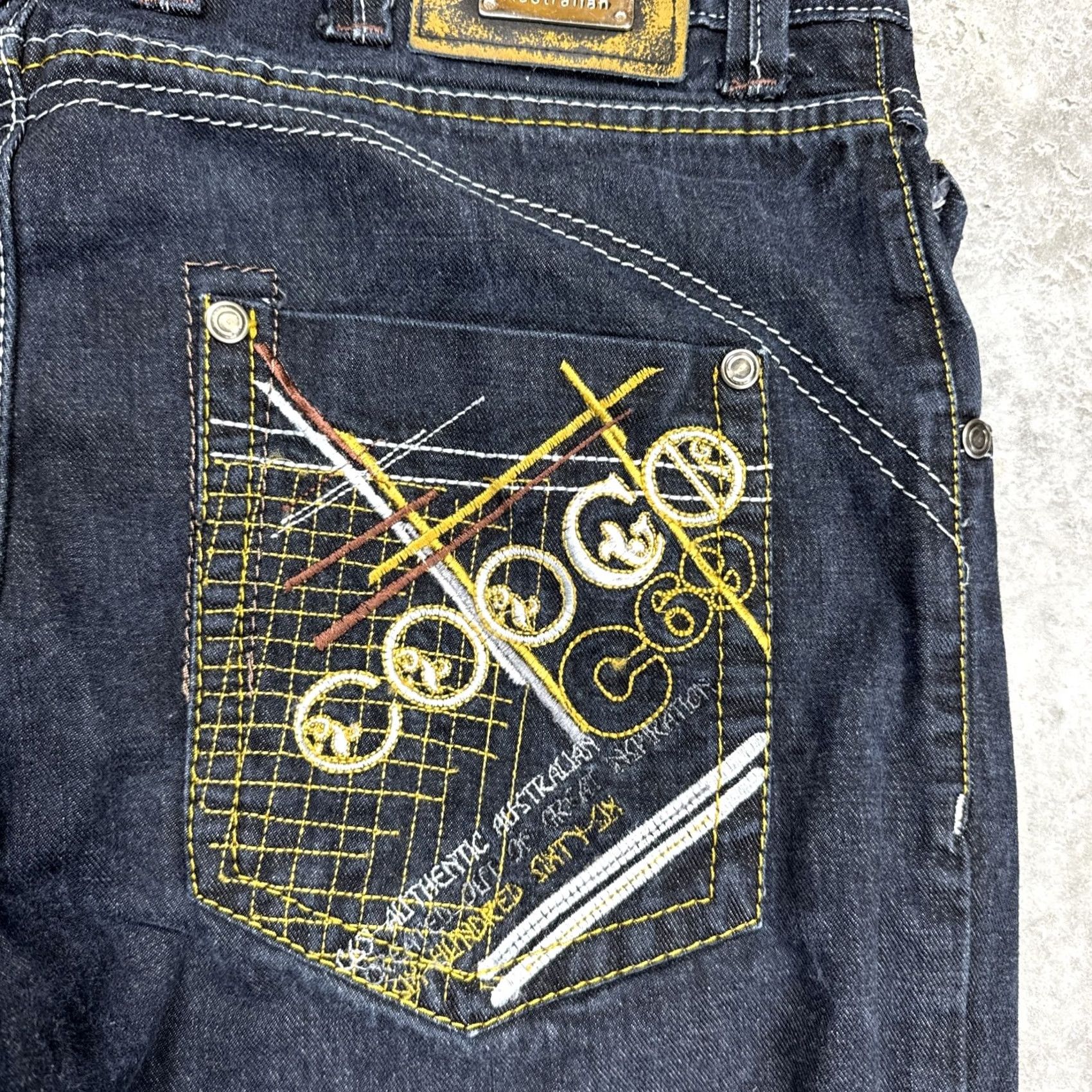 Coogi Vintage COOGI jeans Mens 40 X 32 Y2K Baggy Wide Leg Embroidered Hip Hop Skater Jeans Mens 40x32 Blue Size US 40 / EU 56 - 4 Thumbnail