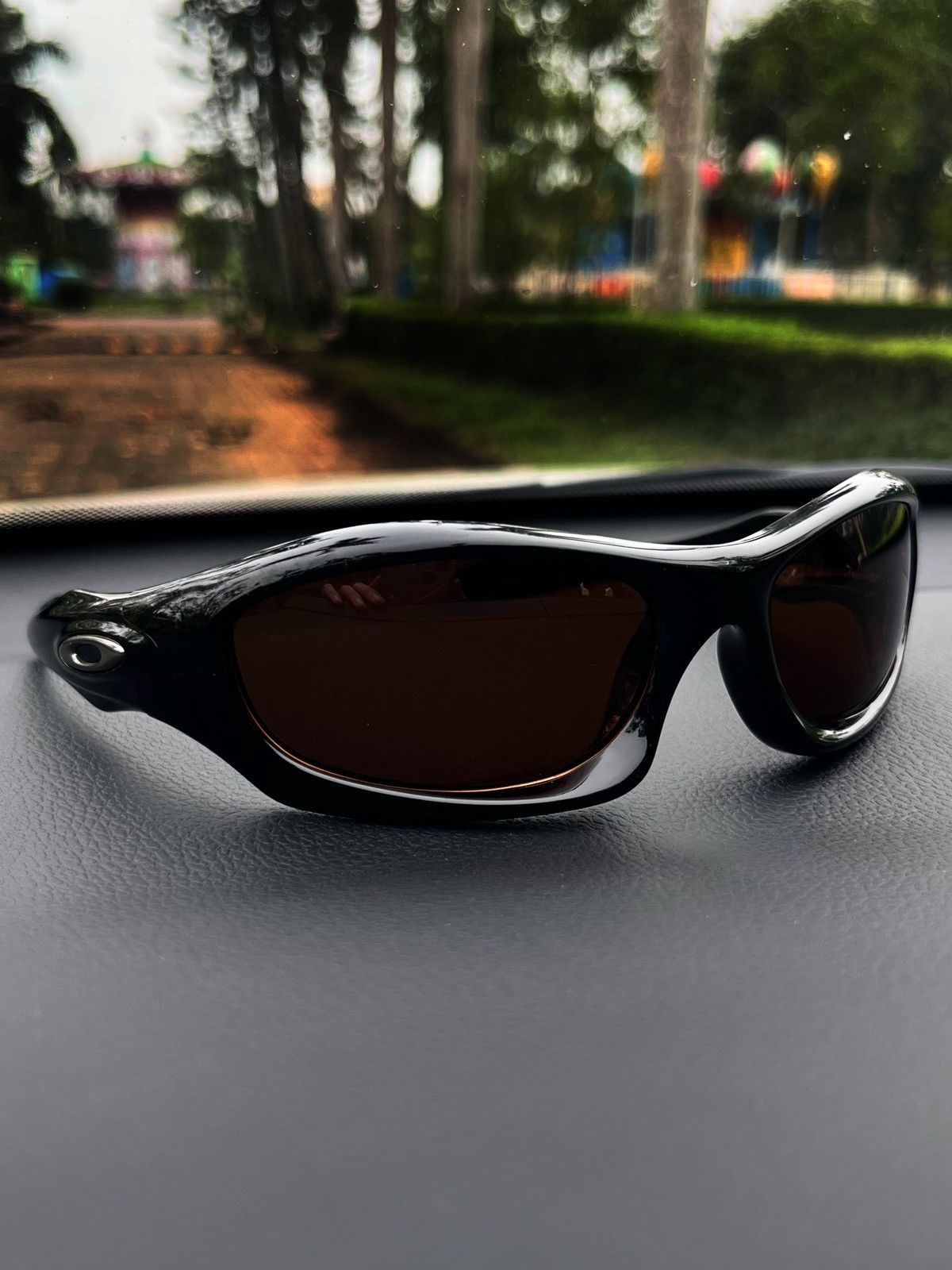 Oakley Oakley Monster Dog Sunglasses Size 32 - 1 Thumbnail