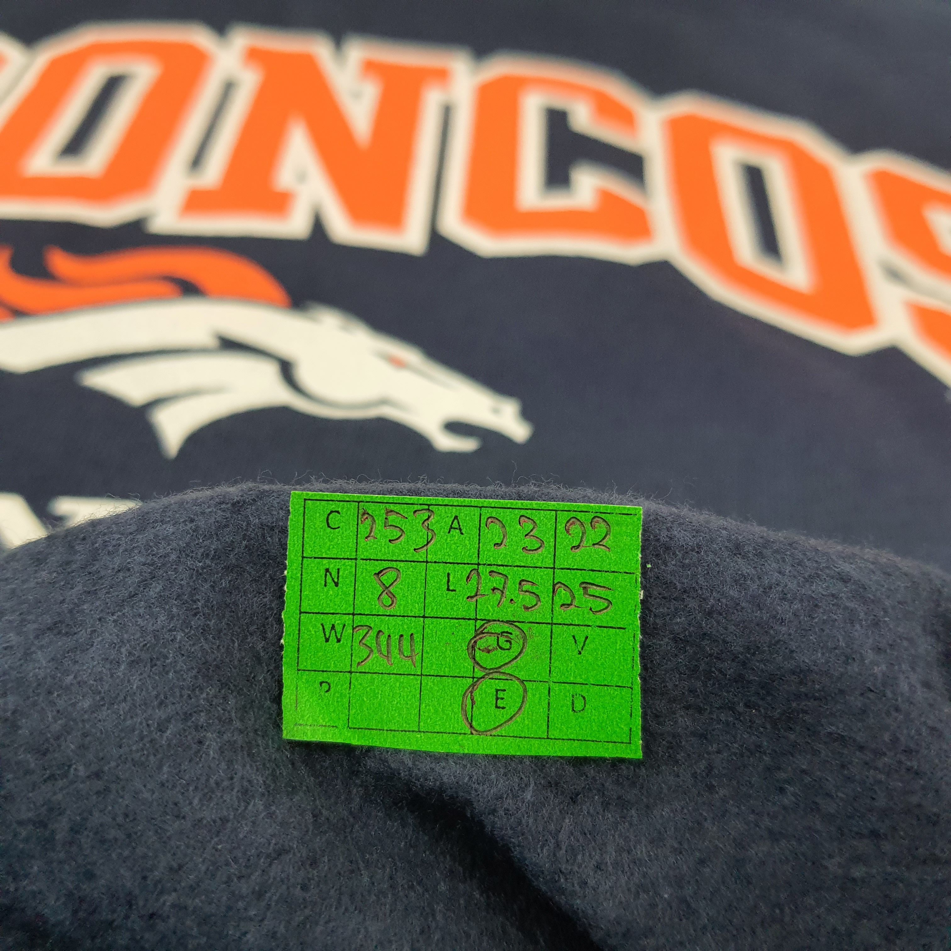 NFL Vintage Denver Broncos Football Team NFL Sweatshirt C253N8 Size US L / EU 52-54 / 3 - 7 Thumbnail