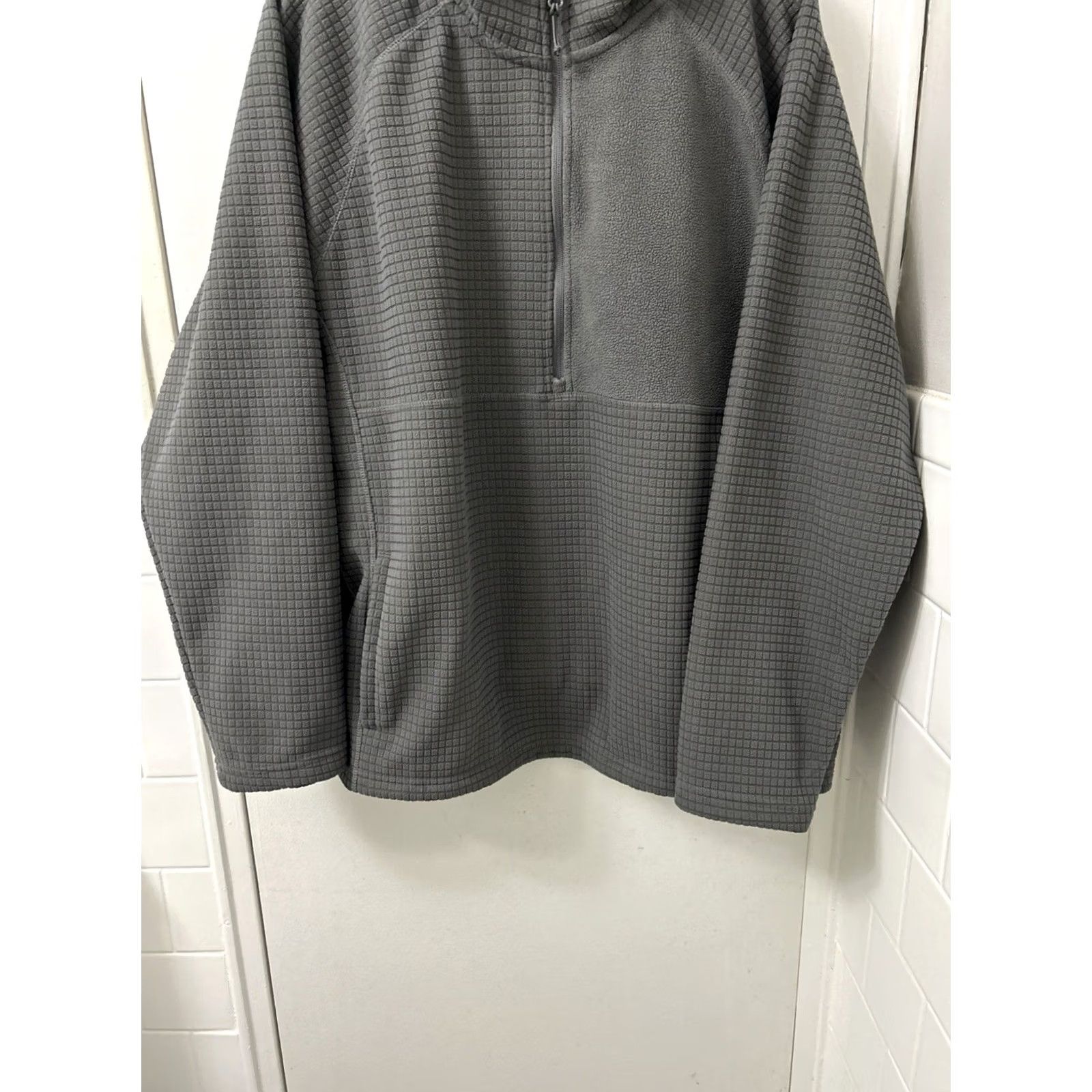 Lands' End Lands' End Mens XL Fleece Pullover 1/4 Zip Grid Knit Mock Neck Jacket L/S Gray Wool? Size US XL / EU 56 / 4 - 3 Thumbnail
