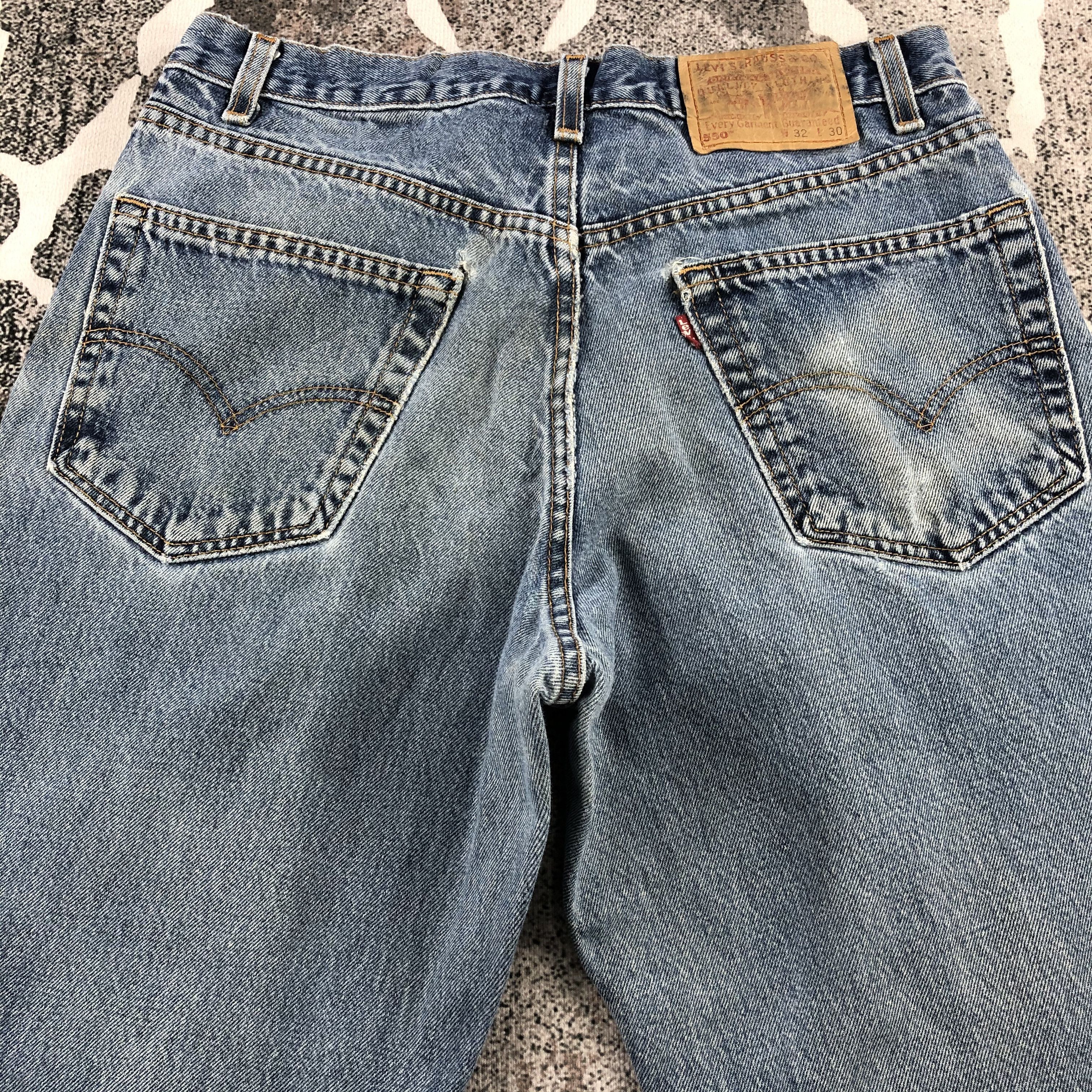 Levi's Vintage Levis 550 Jeans Distress Faded Blue Denim KJ865 Size US 31 - 4 Thumbnail