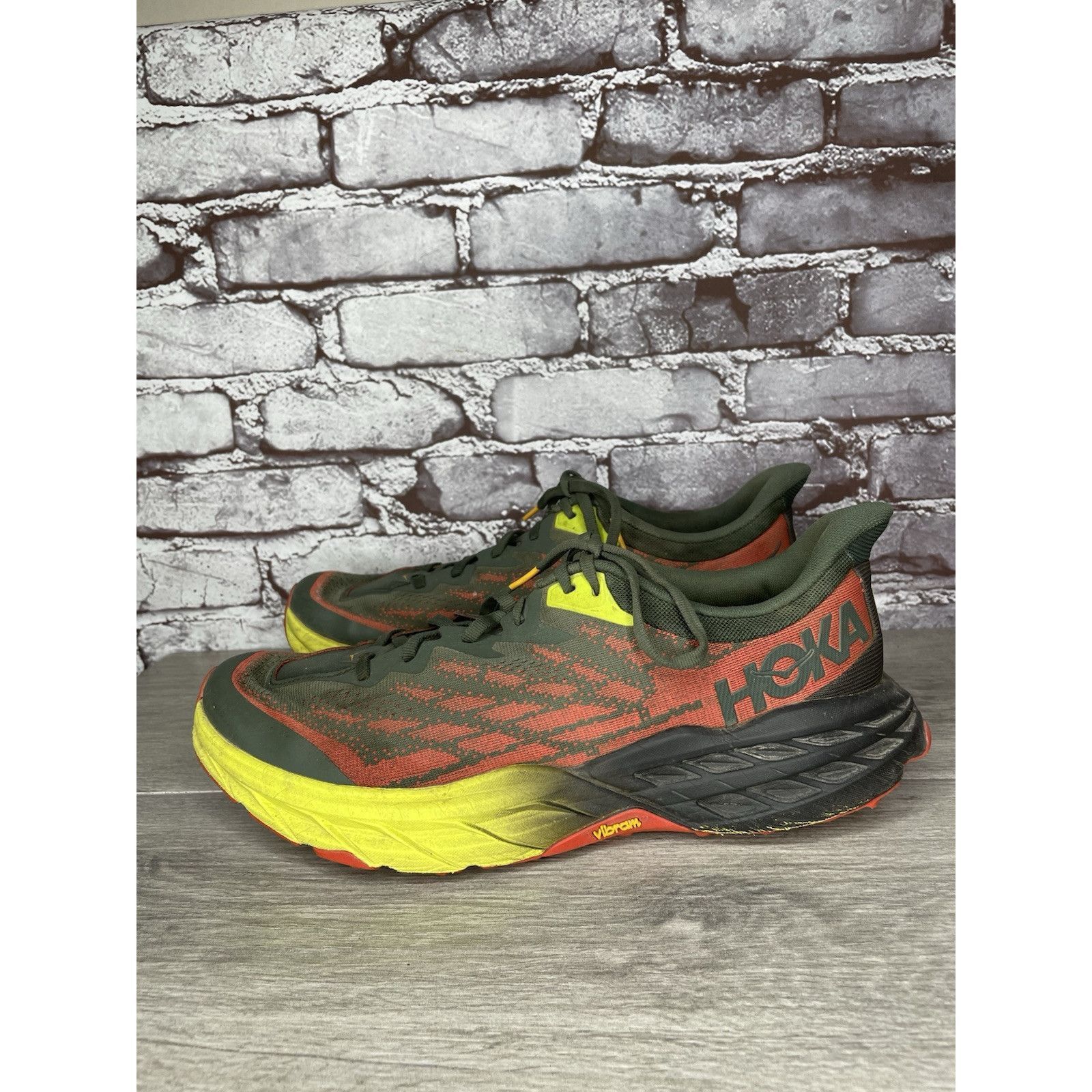 Hoka Hoka One Speedgoat 5 Thyme Fiesta Gray Fabric Red Yellow Gym Size US 12 / EU 45 - 10 Thumbnail