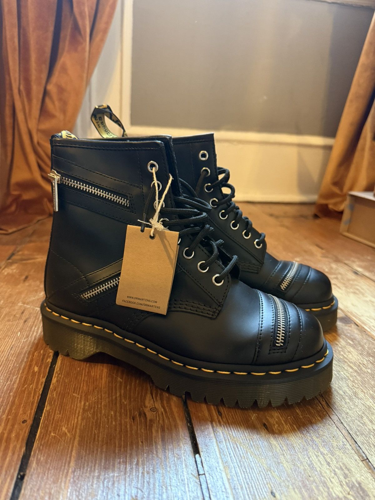 Dr. Martens Dr. Martens 1460 Bex Zip Boots Size US 6 / IT 36 - 1 Thumbnail