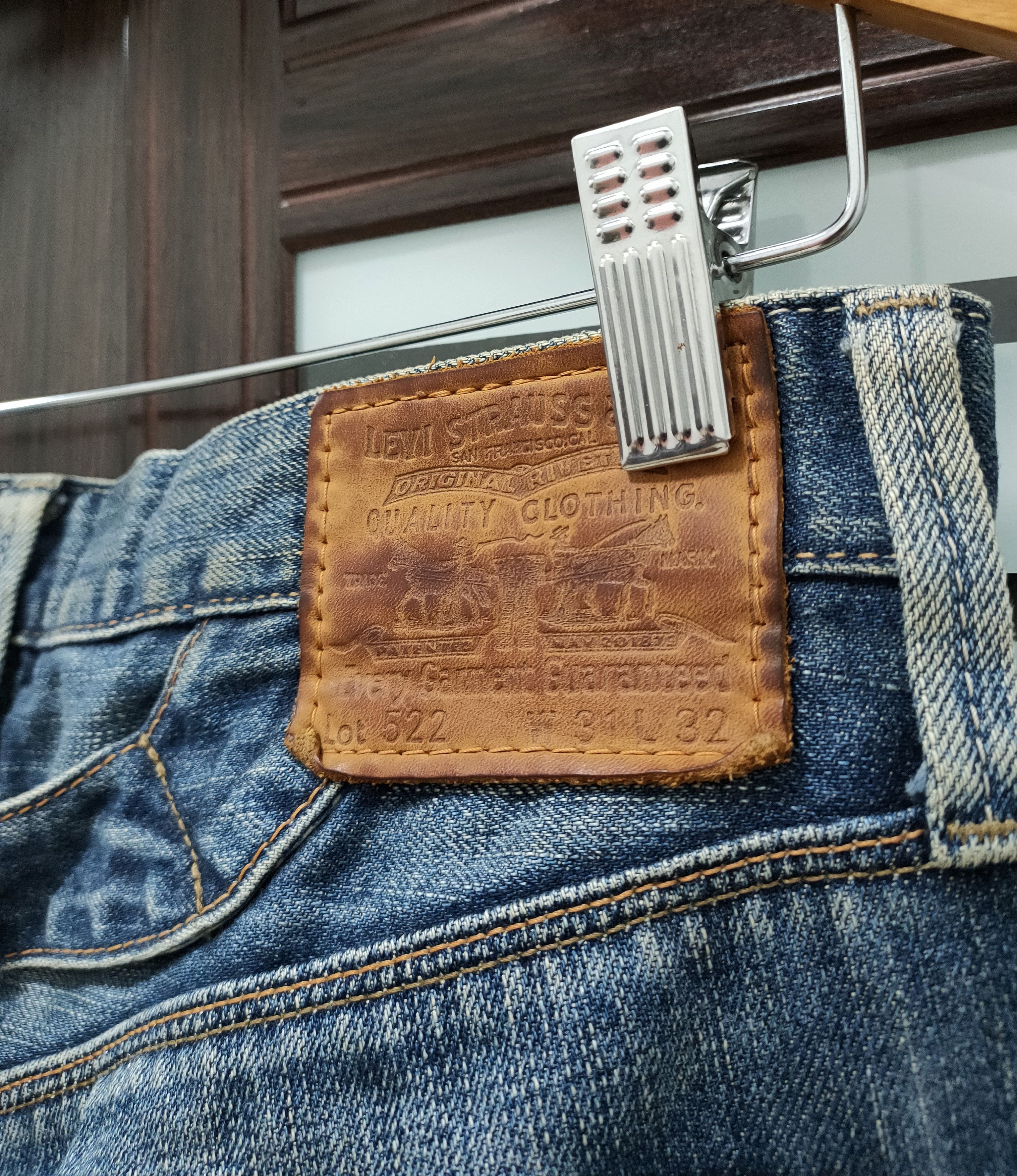 Levi's 💥 Flared Levi's 522 Buckle Back Distressed💥 Size US 32 / EU 48 - 14 Thumbnail