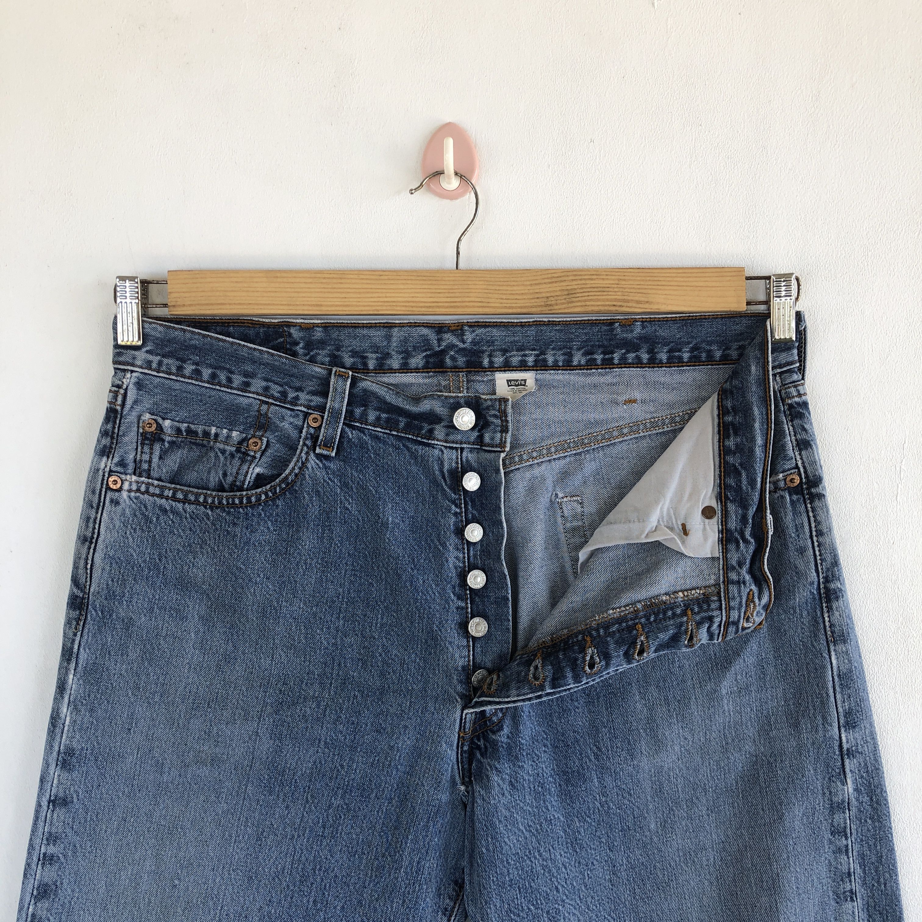 Levi's Vintage Levis 501 Sun Faded Jeans Levi's Light Wash Denim Size US 32 / EU 48 - 6 Thumbnail