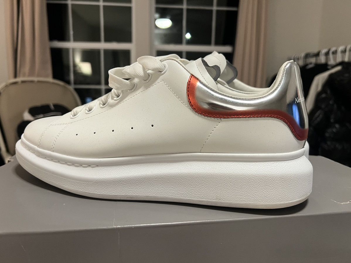Alexander McQueen Alexander McQueen Oversized Sneakers White/Silver Size US 10.5 / EU 43-44 - 1 Thumbnail