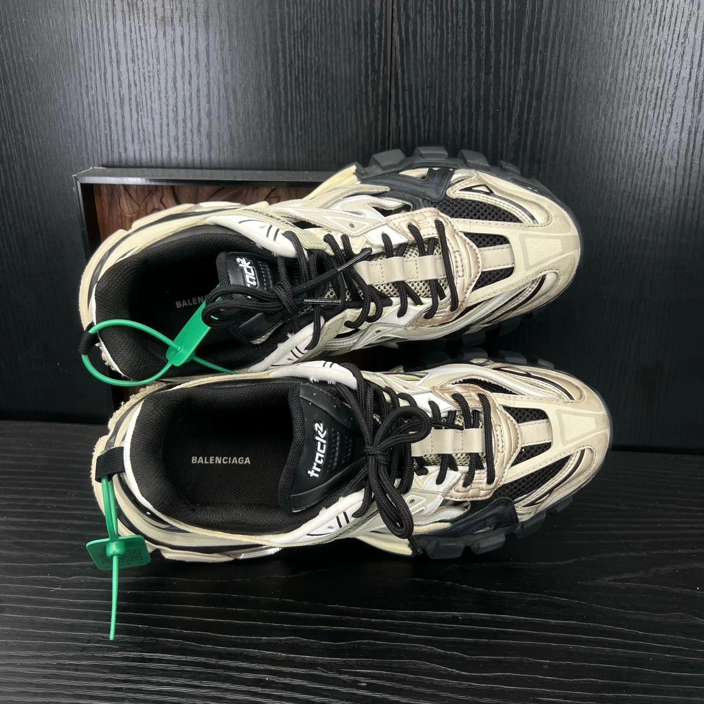 Balenciaga Balenciaga Track 2 Off-White/Black 42 Like New Size US 9 / EU 42 - 4 Thumbnail