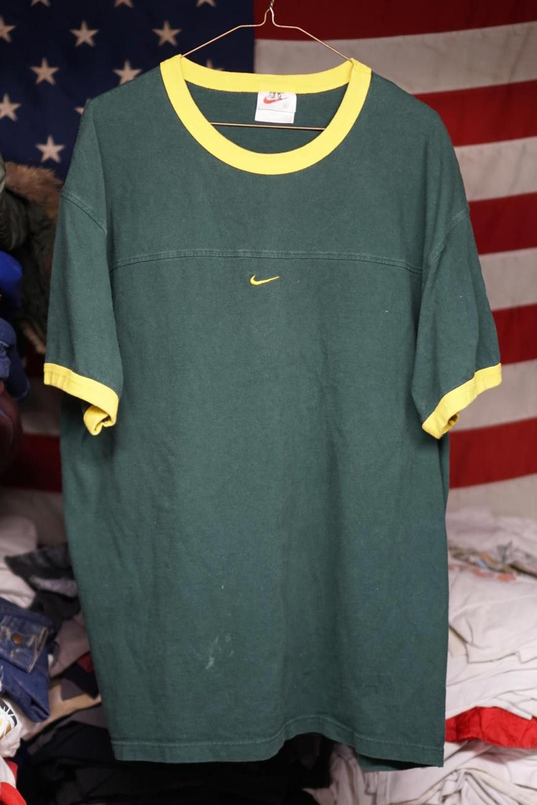 Other Vintage University of Oregon Ducks Nike Green Ringer T-Shirt Size US XL / EU 56 / 4 - 1 Thumbnail