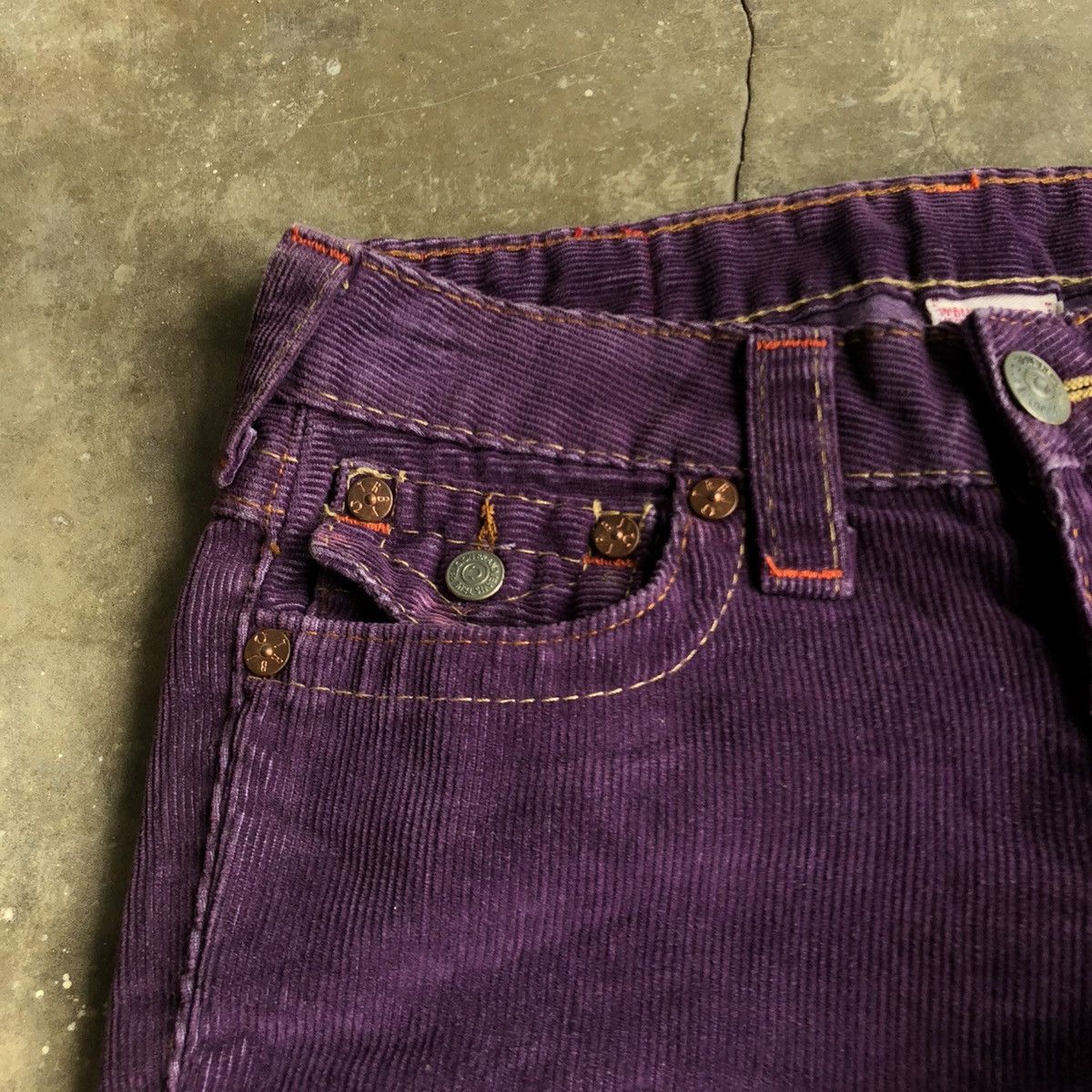 True Religion Vintage True Religion USA Bootcut Flared Corduroy Pants Size US 27 - 14 Thumbnail