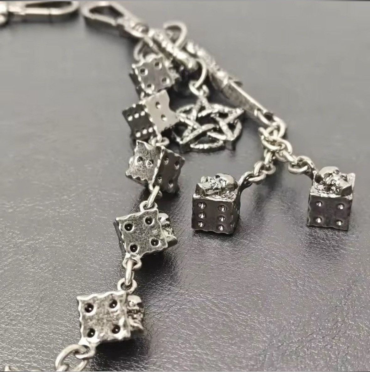 Vintage Retro Skull Dice Black Gun Plated Metal Wallet Chain Size ONE SIZE - 4 Thumbnail