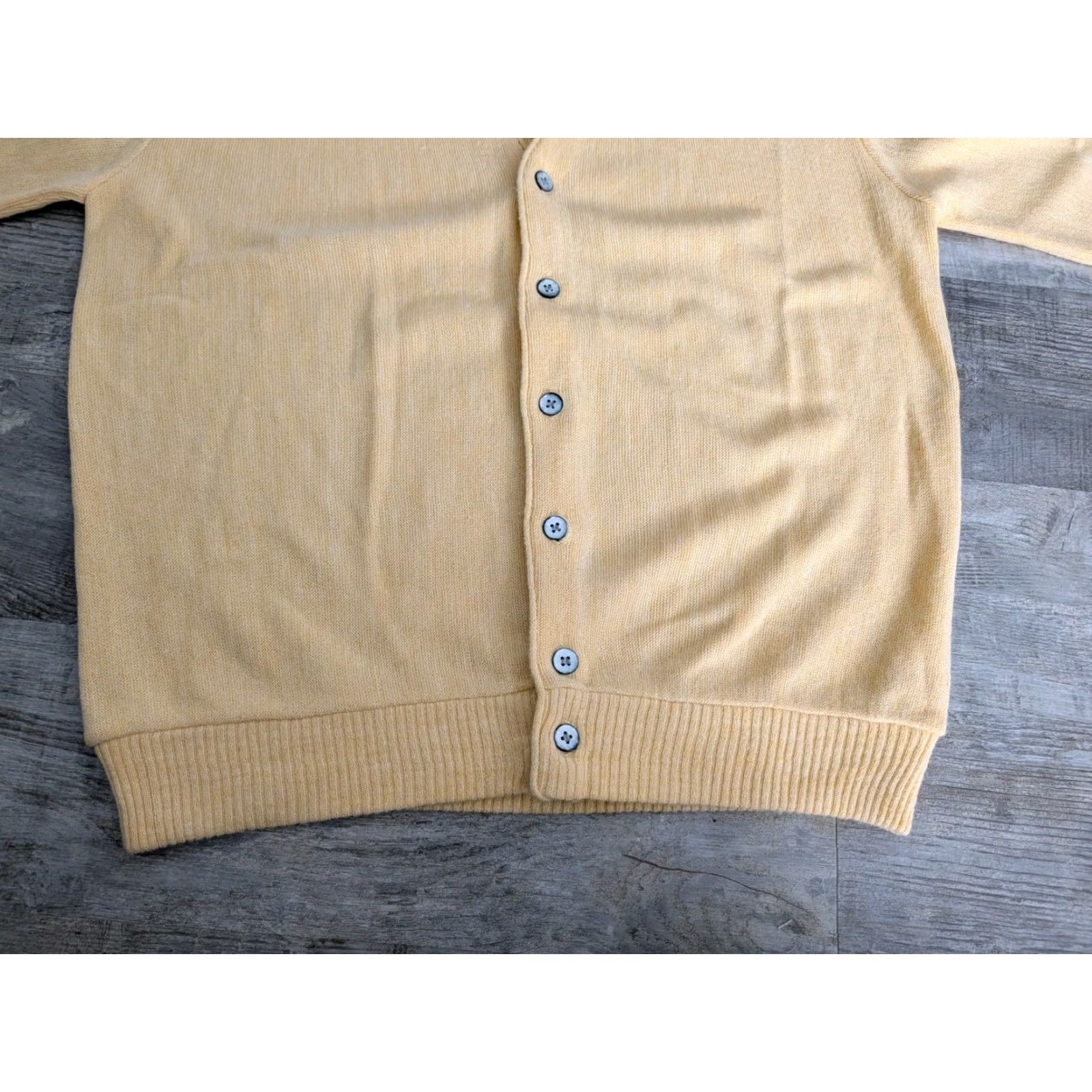 Buttero VINTAGE 60's Mens Cardigan Sweater Butter Yellow Kurt Cobain Style M/L EUC Cardigan Sweater Mens Yellow Kurt Cobain 60s Grunge Vintage Size US M / EU 48-50 / 2 - 5 Thumbnail