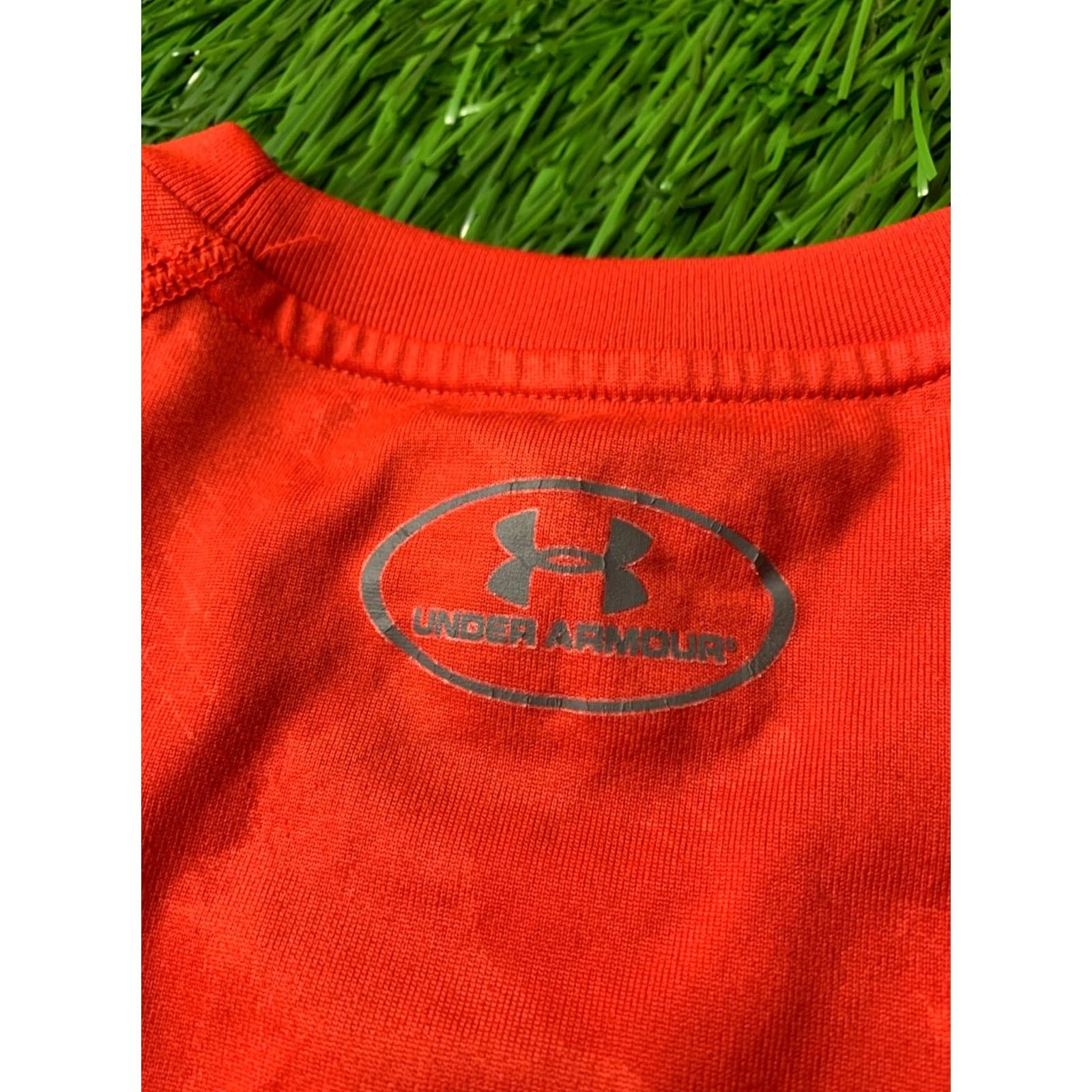 Under Armour UNDER ARMOUR HEATGEAR T-Shirt Men Jersey 2014 L Red CrossFit Short Sleeve Shirt Compression Mens Size US L / EU 52-54 / 3 - 8 Thumbnail
