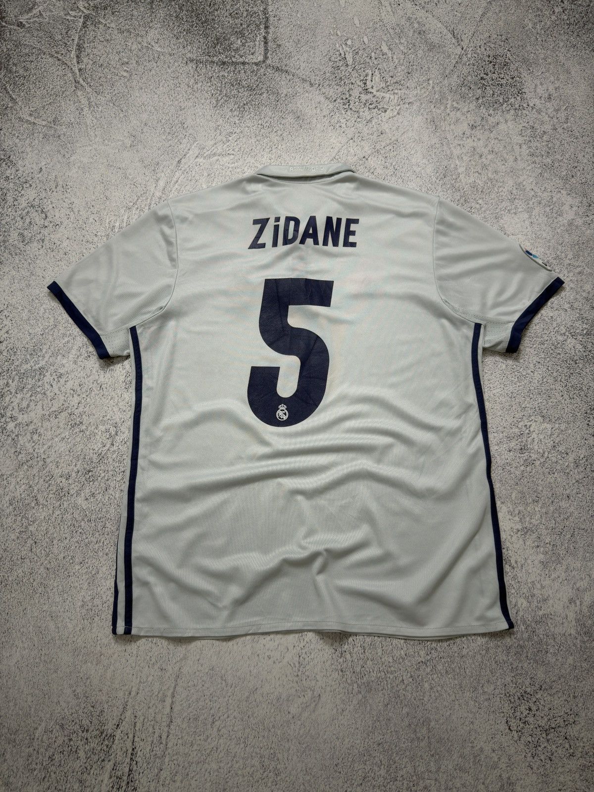 Adidas ADIDAS REAL MADRID ZIDANE #5 FOOTBALL SHIRT SOCCER JERSEY Size US M / EU 48-50 / 2 - 2 Thumbnail