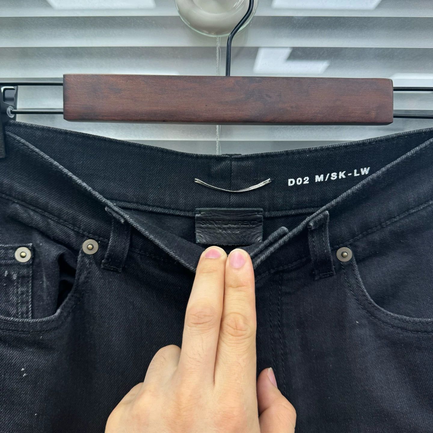 Saint Laurent Paris Saint Laurent SLP Distressed Knee Cut Jeans - Size 32 Size US 32 / EU 48 - 4 Thumbnail