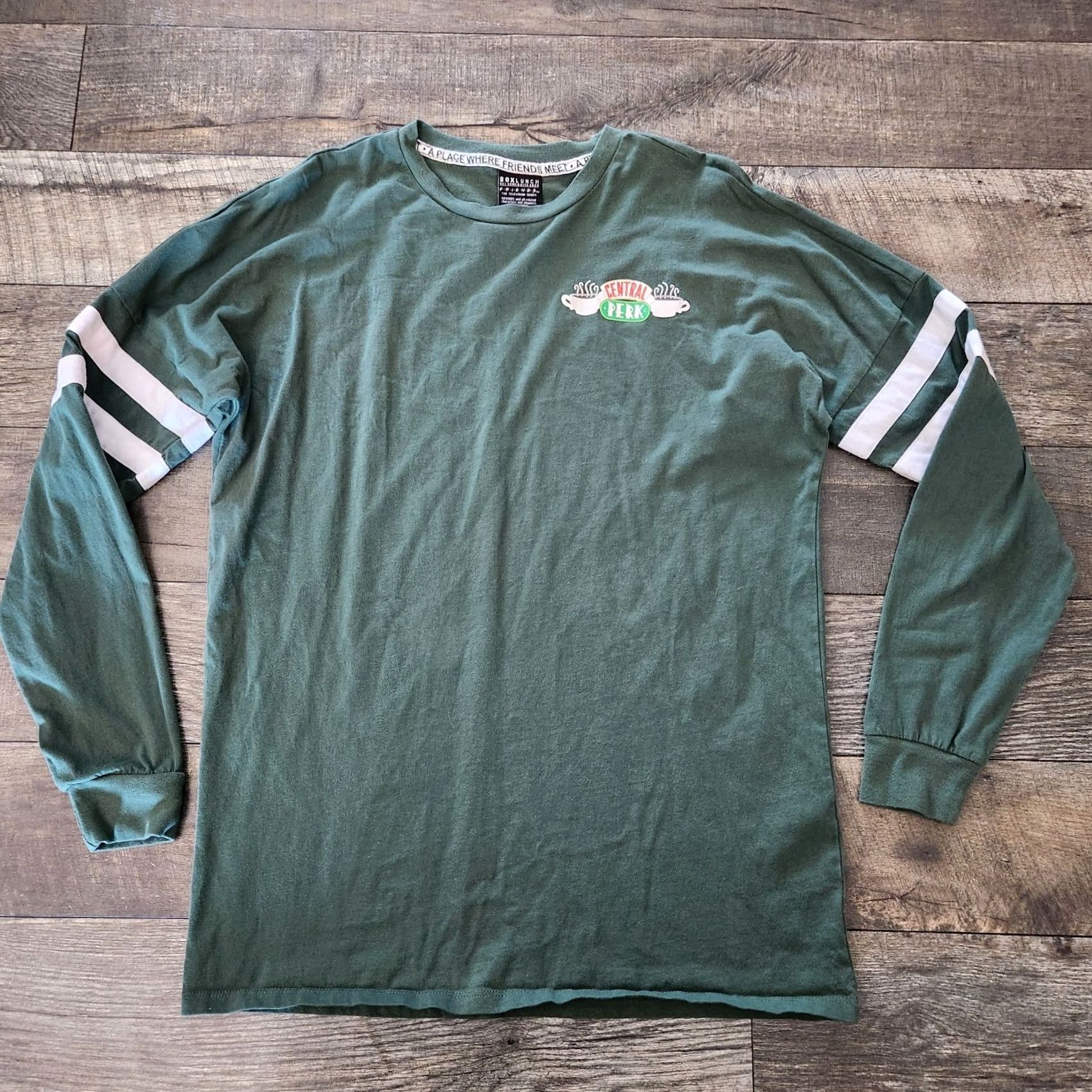 Vintage Friends Central Perk Long Sleeve T-Shirt Tee Size S Green Official Boxlunch Unisex Adults Crew Neck Logo Pattern Solid 2020s Vintage: No Size US S / EU 44-46 / 1 - 5 Thumbnail