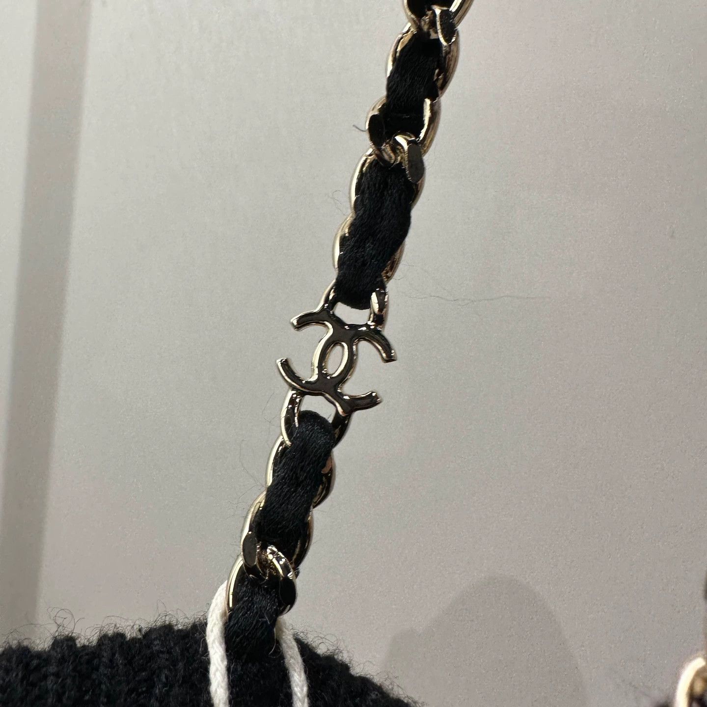 Chanel Chanel Off-the-shoulder Chain Logo Cashmere Sweater 34 Size XS / US 0-2 / IT 36-38 - 7 Thumbnail