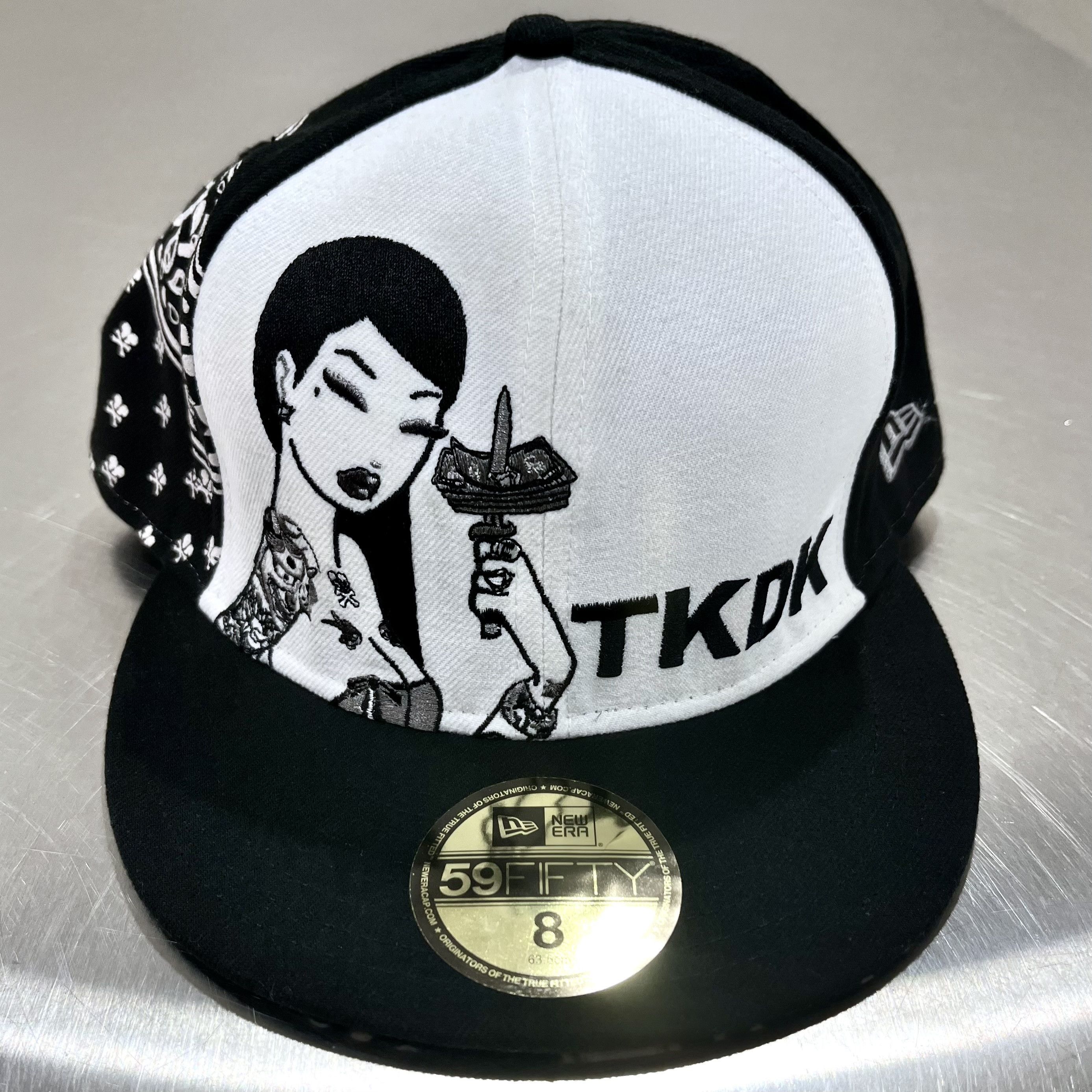 New Era × Vintage × tokidoki Geisha Gangster TKDK Tokidoki 2011 New Era 59FIFTY Hat 8 Size ONE SIZE - 1 Thumbnail