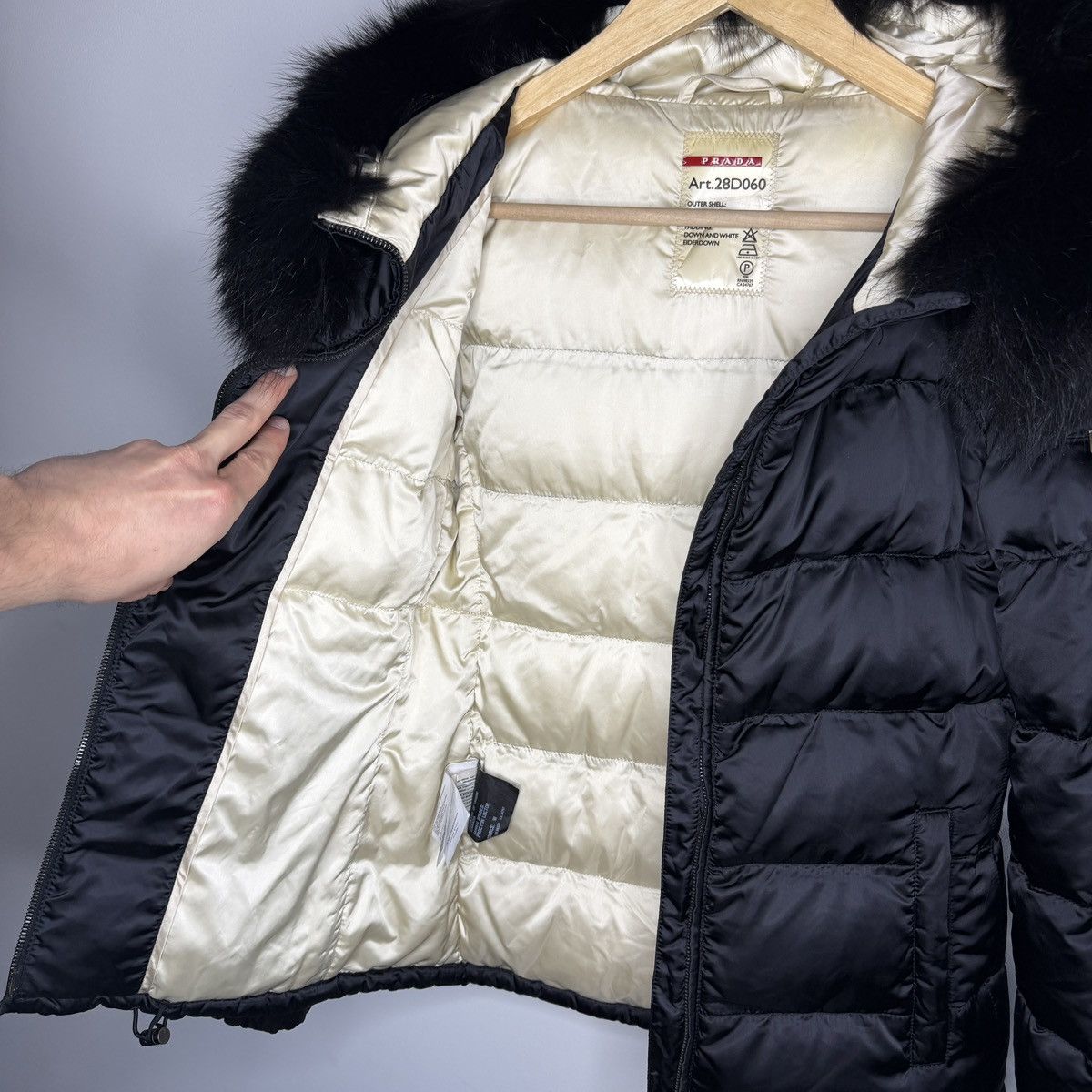 Prada Goose Down Black Fox Fur Puffer Coat Jacket 38 Milan Size XS / US 0-2 / IT 36-38 - 13 Thumbnail