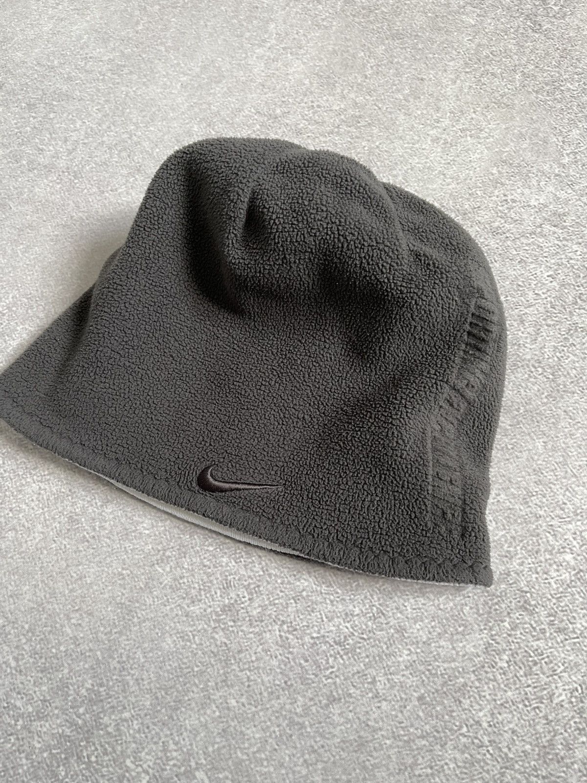 Nike Vintage Nike Reversible Fleece Y2k Swoosh Beanie Hat Size ONE SIZE - 7 Thumbnail