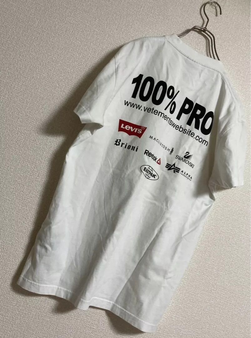 Vetements VETEMENTS 100% is a logo T-shirt, short sleeved shirt -DMC Size US S / EU 44-46 / 1 - 1 Thumbnail