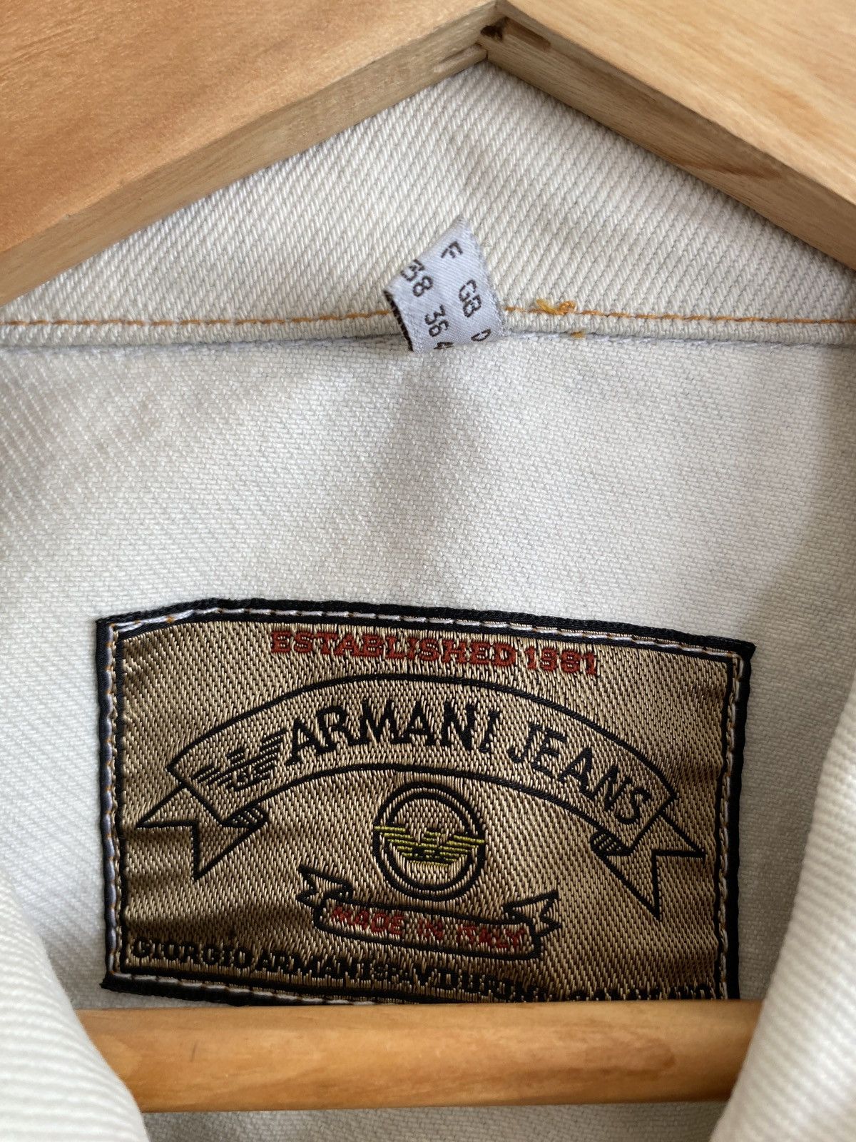 Giorgio Armani Vintage Brand Giorgio Armani Denim Trucker Jacket 1990s Size US M / EU 48-50 / 2 - 14 Thumbnail