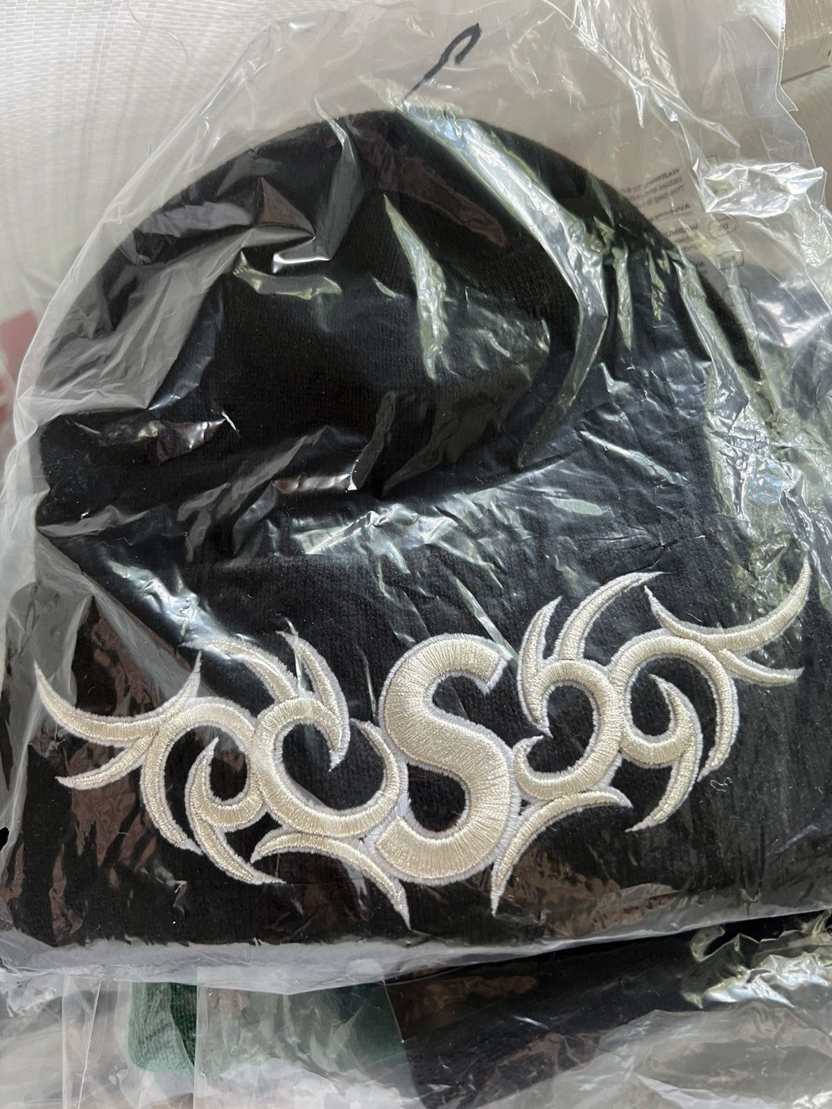 帽子 Supreme NewEra Tribal S Logo Beanie Navy Supreme New Era Tribal S Logo Beanie (FW25) - $40