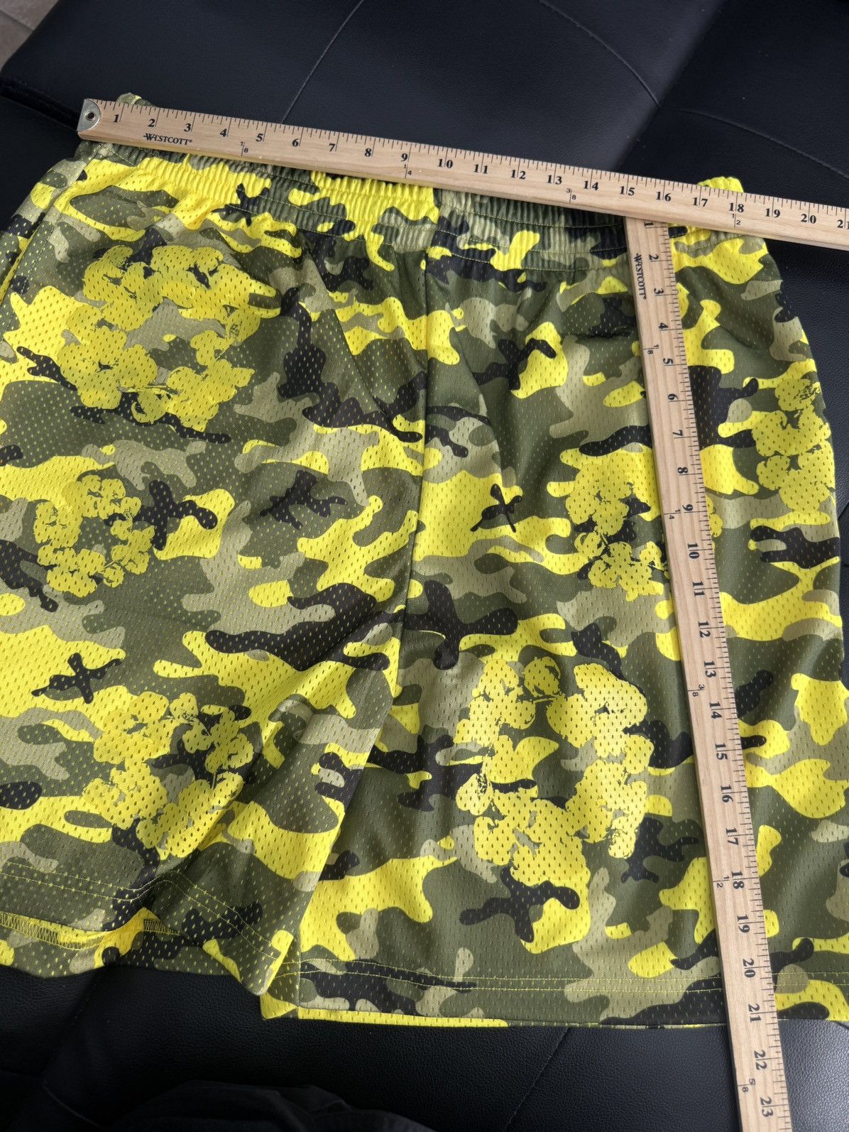 DENIM TEARS Denim Tears Mesh Summer Shorts Yellow Camo Size XXL (NEW) Size US 38 / EU 54 - 7 Thumbnail
