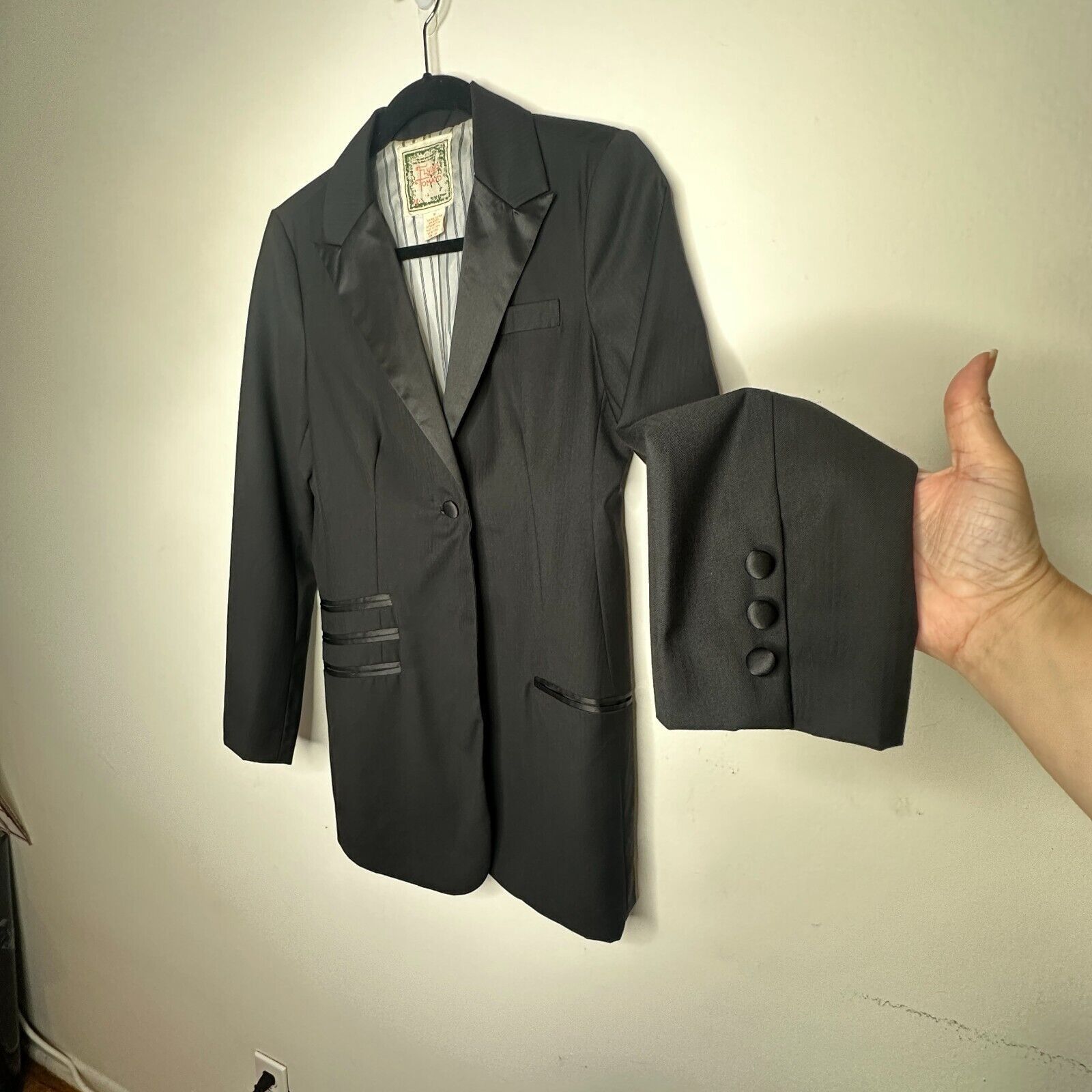 Other Flying Tomato Black Long Tuxedo Blazer Satin Trim M Size M / US 6-8 / IT 42-44 - 4 Thumbnail
