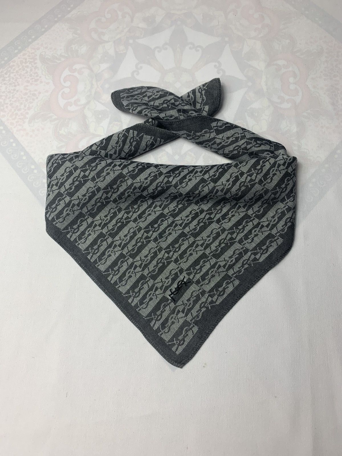 Yves Saint Laurent Yves Saint Laurent Handkerchief / Neckerchief / Bandana Size ONE SIZE - 6 Thumbnail