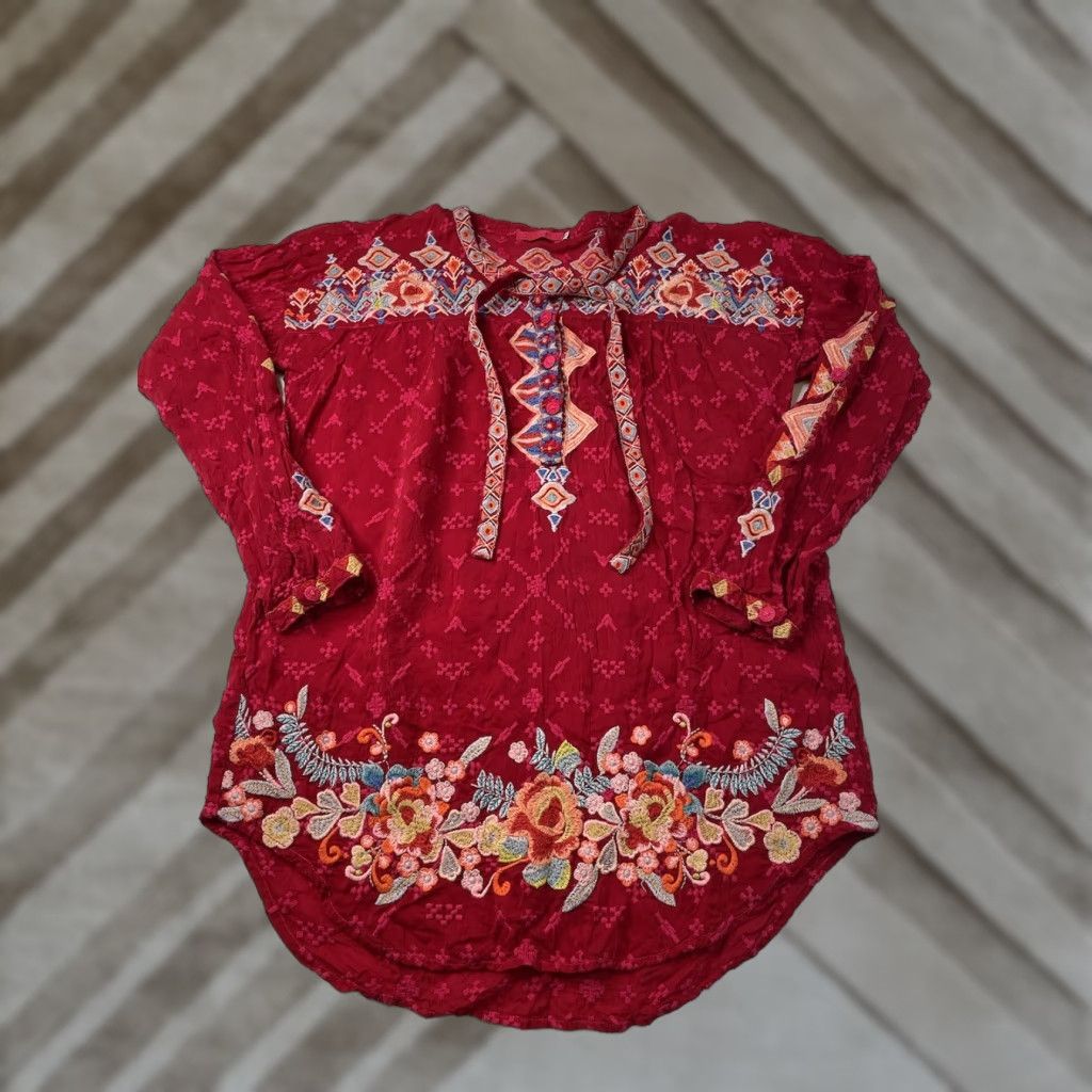 Johnny Was Johnny Was Blouse Shirt Womens XS Red Embroidered Buttons Long Sleeve Top Size XS / US 0-2 / IT 36-38 - 1 Thumbnail