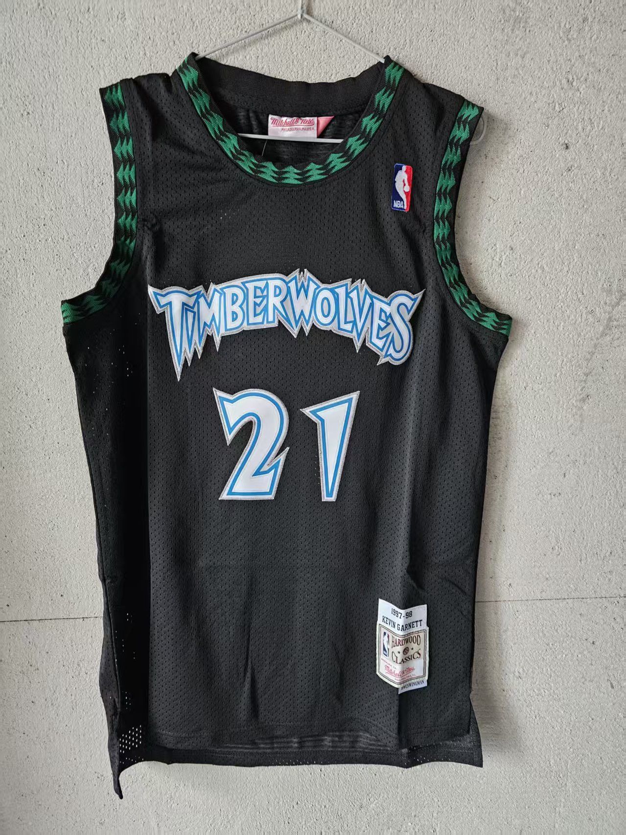 NBA Timberwolves 21 Garnett Jersey Size US S / EU 44-46 / 1 - 1 Thumbnail