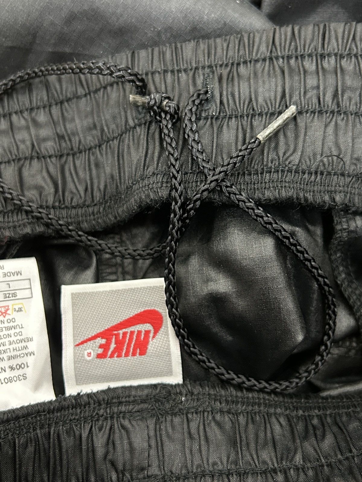 Nike 80s Vintage Nike Shiny Nylon Tracksuit Pants In Black Size US 34 / EU 50 - 8 Thumbnail