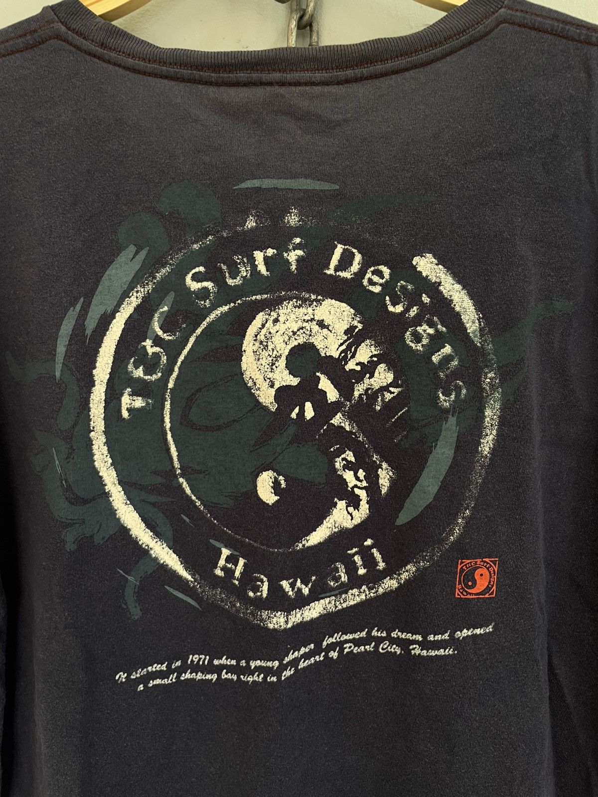Vintage Vintage T&C surf design Hawaii t shirt Size US L / EU 52-54 / 3 - 5 Thumbnail