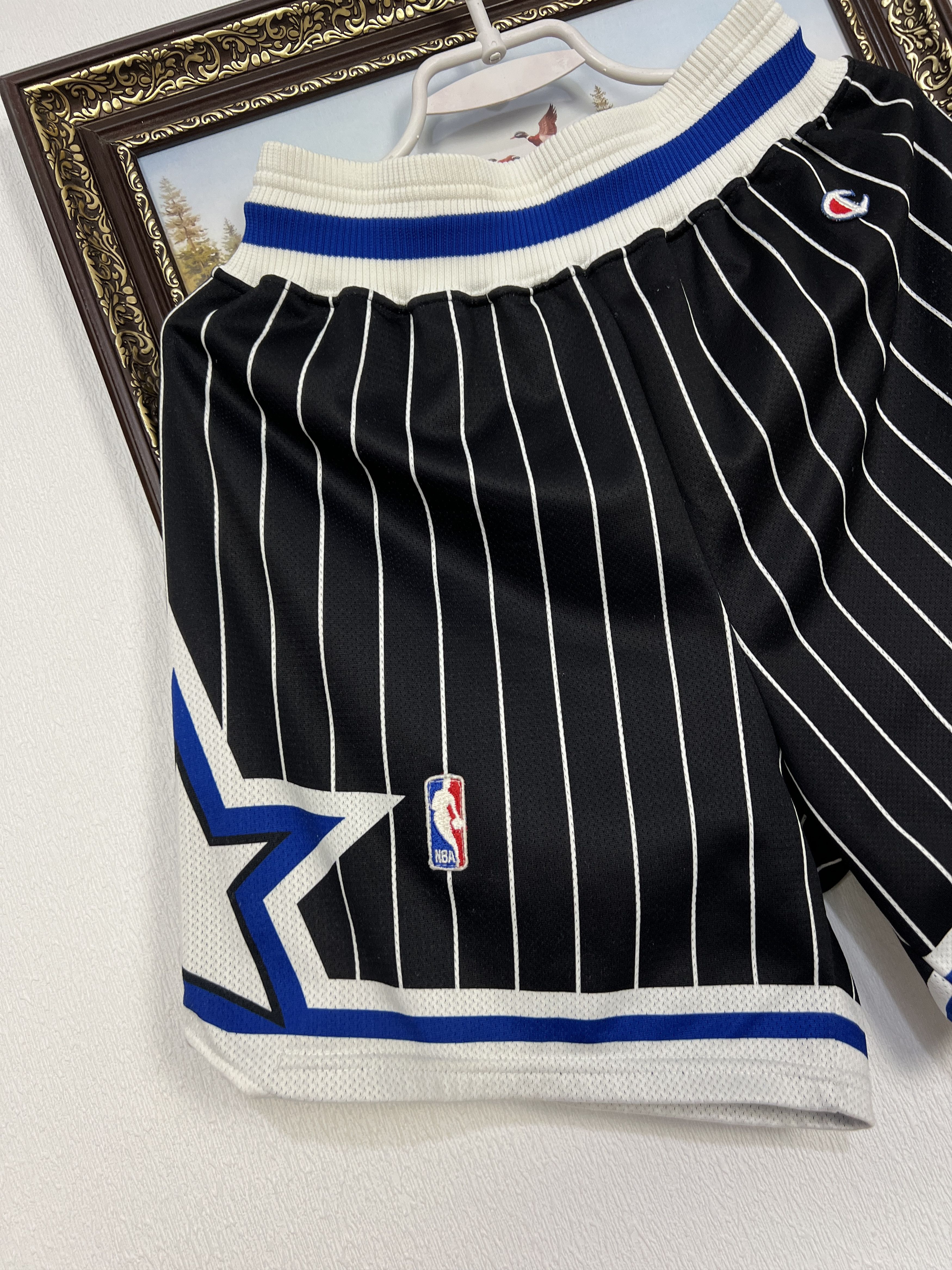 Champion Vintage 90's Champion Orlando Magic Basketball NBA Shorts Size US 30 / EU 46 - 3 Thumbnail