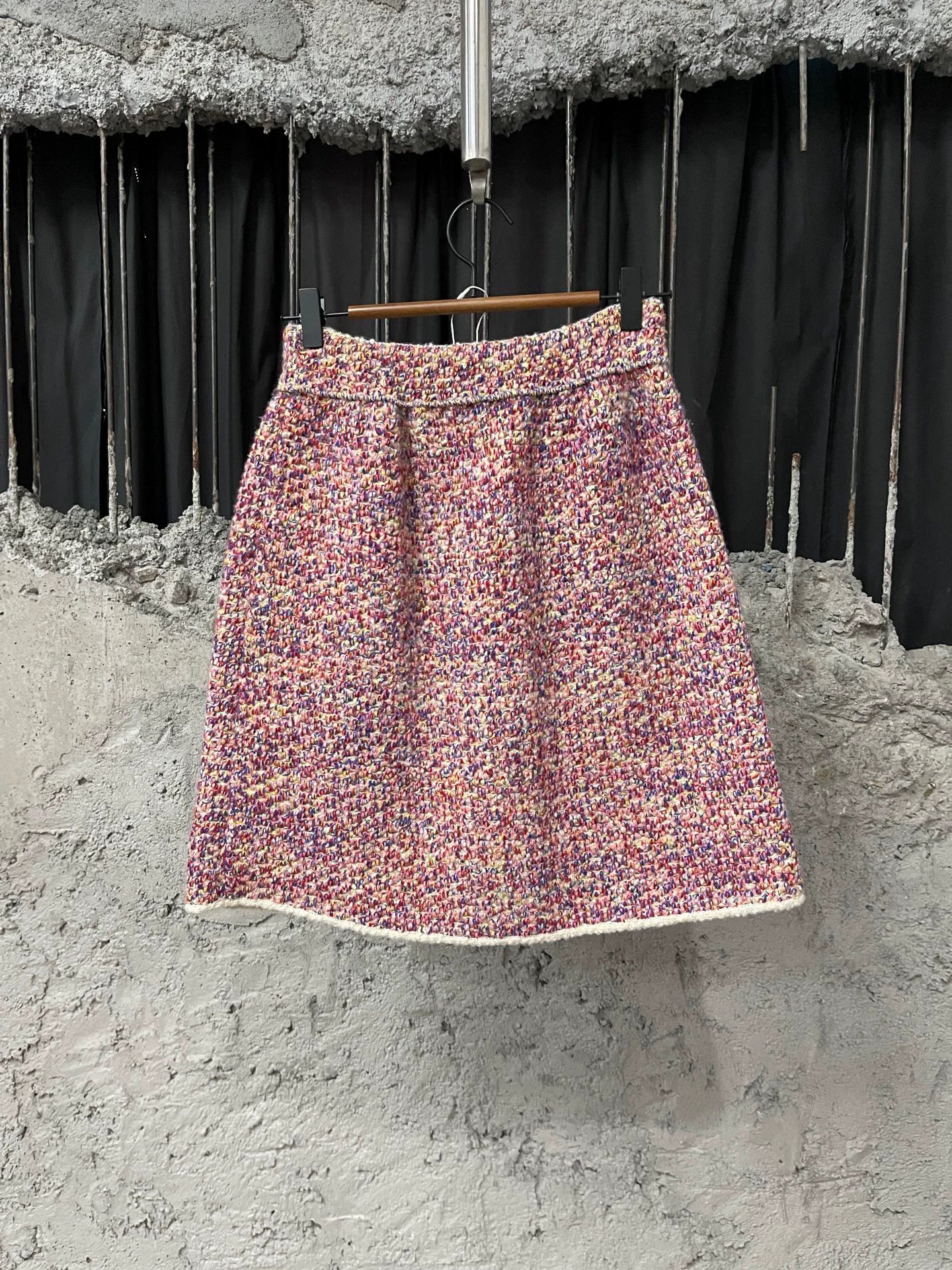 Chanel Chanel Short Skirt 34 99 New Size 25" / US 0 / IT 36 - 2 Thumbnail