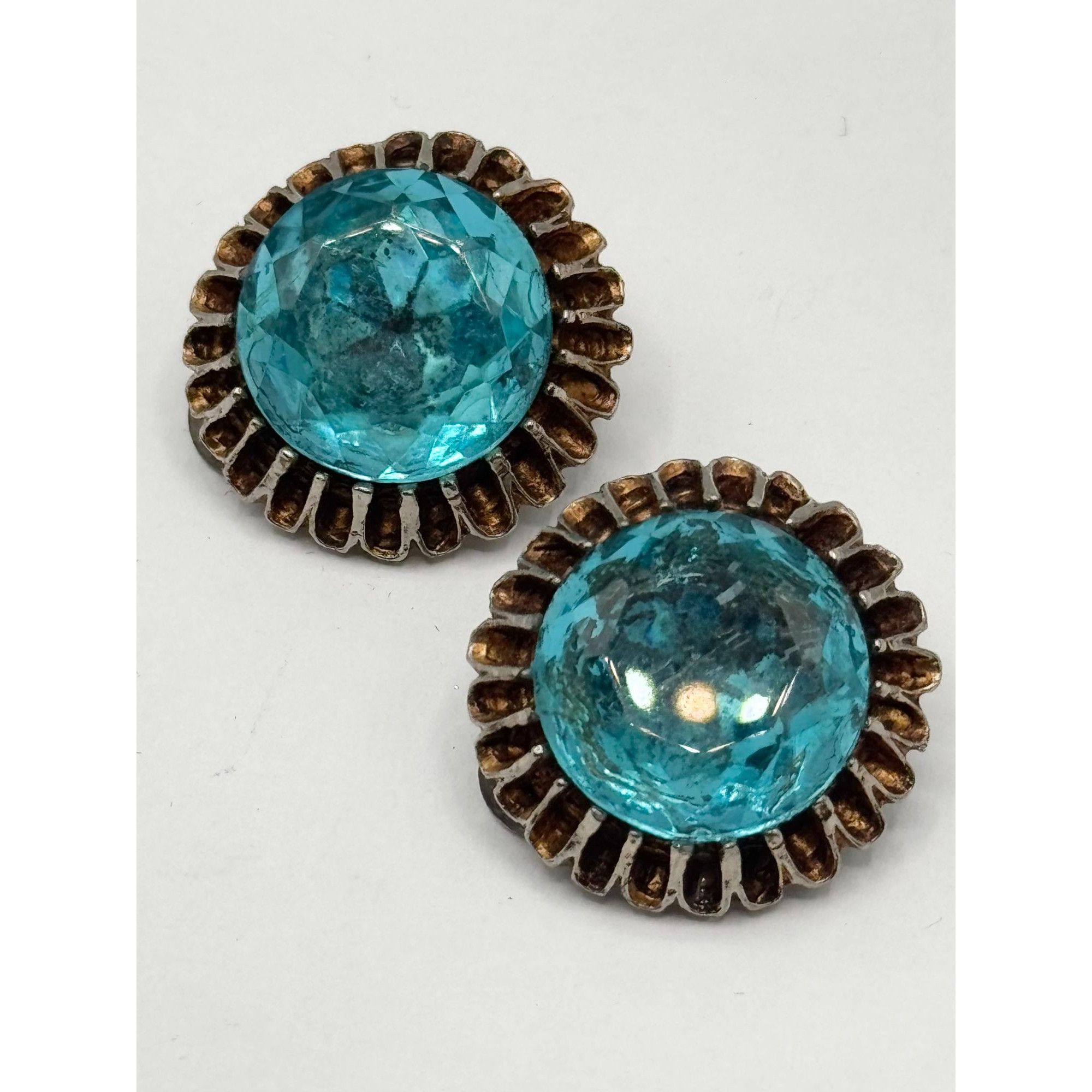 Vintage Vintage Dodds blue glass rhinestone clip on earrings Size ONE SIZE - 1 Thumbnail