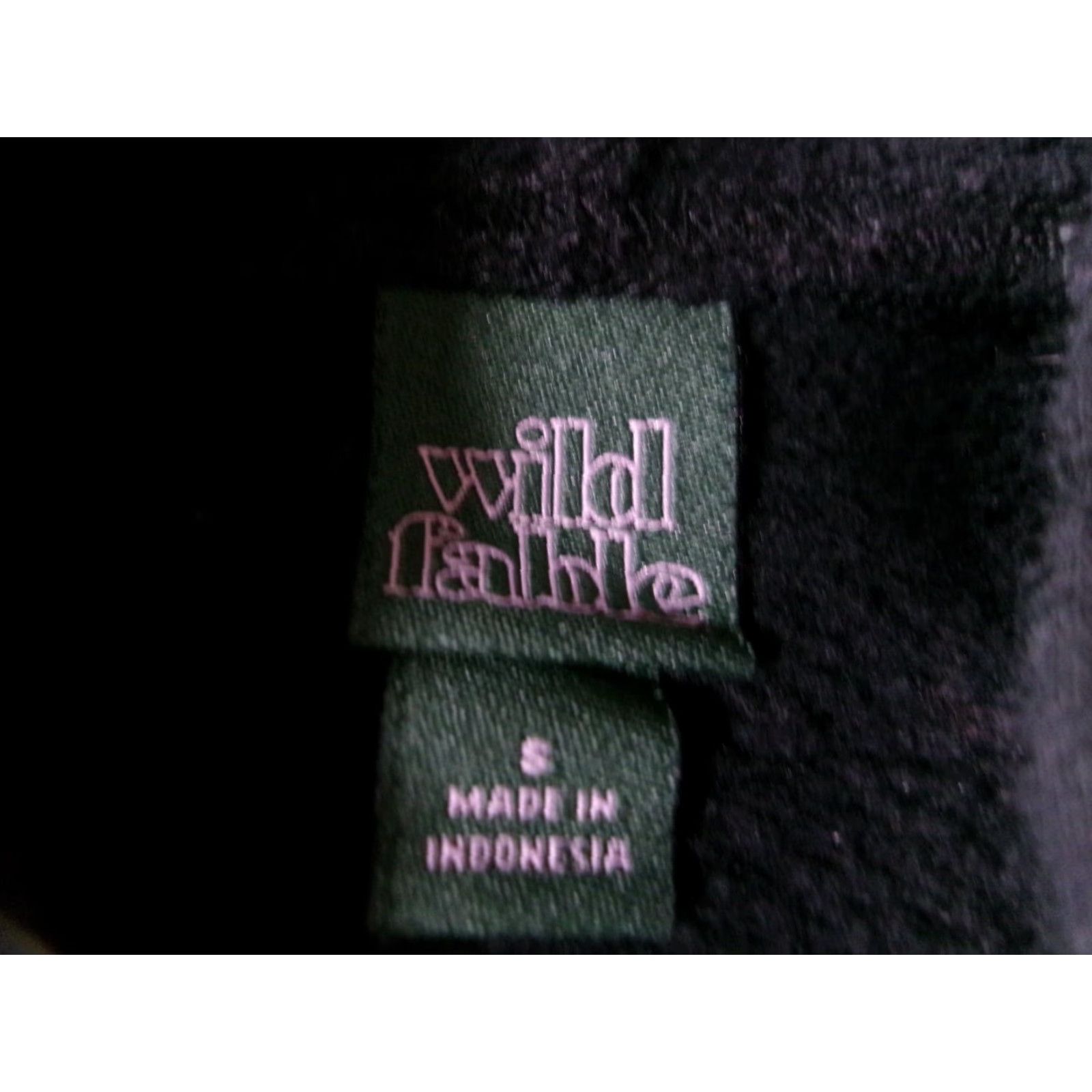 Vintage WILD FABLE Cropped Hoodie Women Small Black Casual Pullover Fleece Long Sleeve Size S / US 4 / IT 40 - 6 Thumbnail