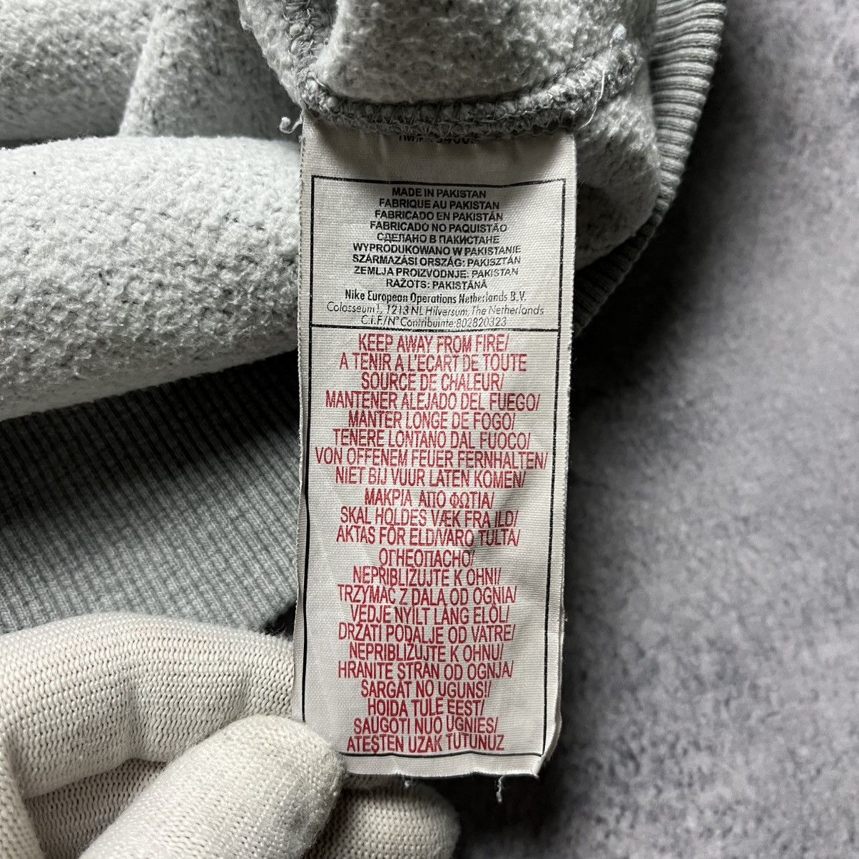 Nike Vintage Nike Gray Hoodie Pocket Swoosh Streetwear Y2K Size US M / EU 48-50 / 2 - 7 Thumbnail