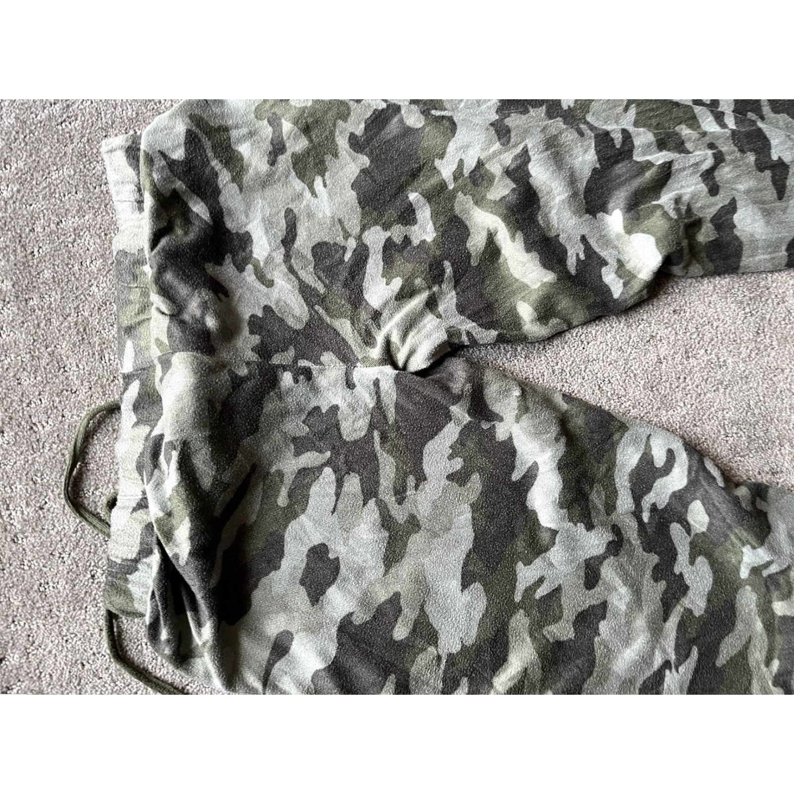 Lucky Brand Lucky Brand Women Pajama Pants 28" Inseam Small Olive Green Camouflage Sleepwear Drawstring Regular Colorful Polyester Spandex Knit Size 28" / US 6 / IT 42 - 4 Thumbnail