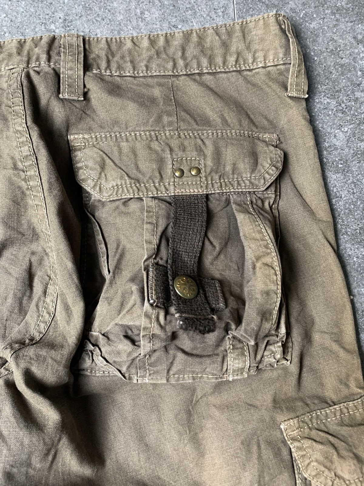 Japanese Brand 2000s Surplus Gas Mask 3D Pocket Flared Cargo Pants Size US 31 - 18 Thumbnail