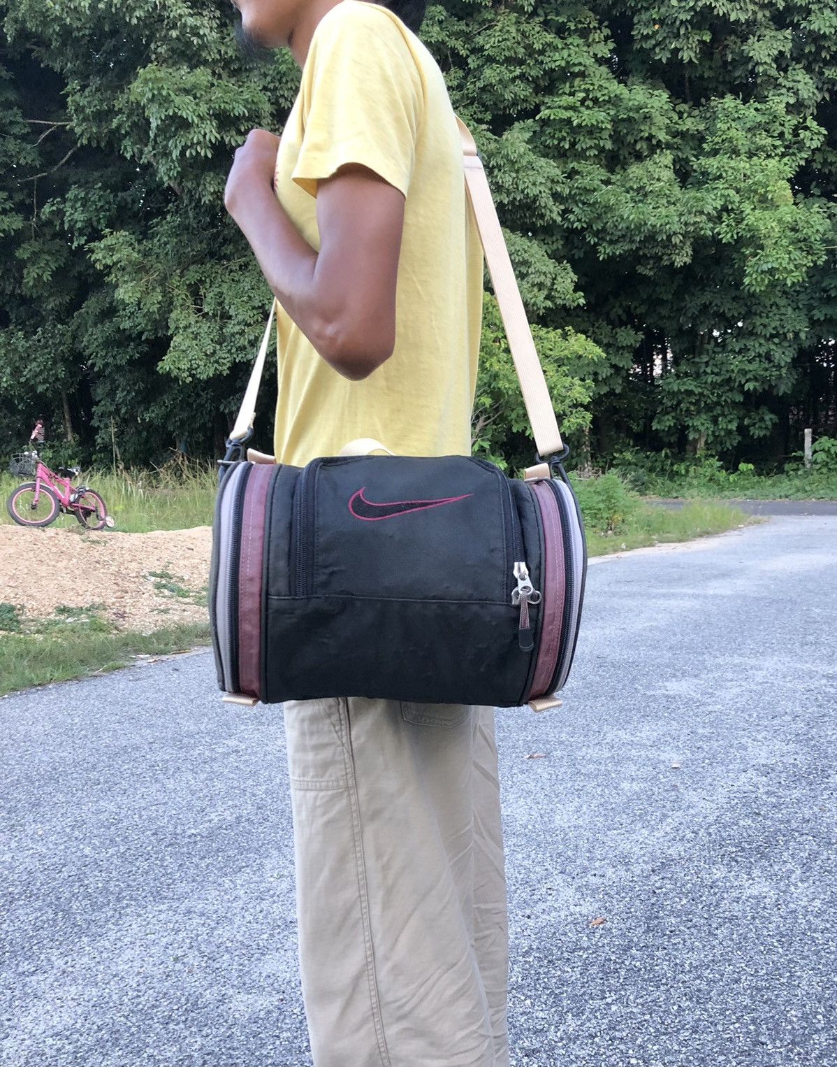 Nike VINTAGE SUN FADED NIKE BOSTON/DUFFEL BAG Size ONE SIZE - 11 Thumbnail