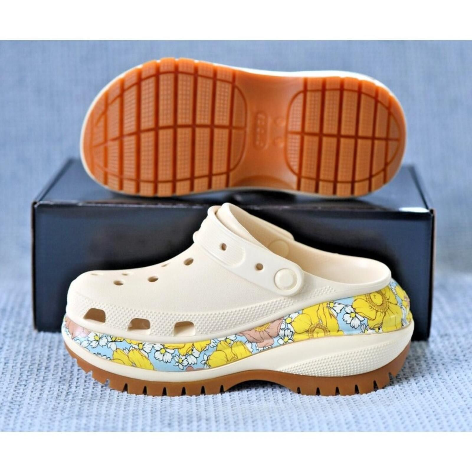 Crocs Crocs Mega Crush Clog Vanilla/Multi Retro Floral Size US 5 / IT 35 - 5 Thumbnail