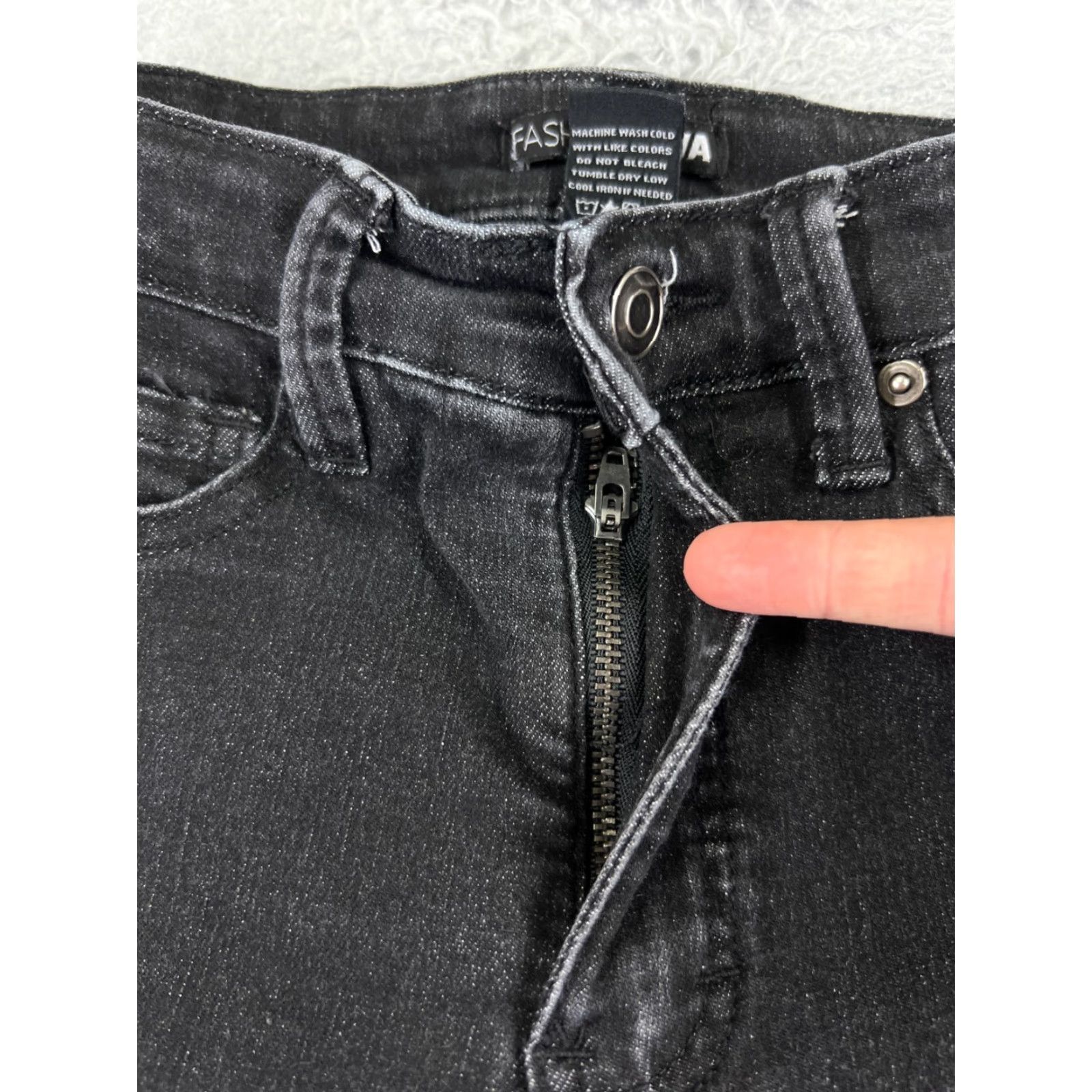 Fashion Nova FASHION NOVA Jeans Womens Flared Dark Wash Black Denim 3 High Rise 32in Inseam 5-Pocket Cotton Blend Distressed Stretch Cotton Blend Size 26" / US 2 / IT 38 - 5 Thumbnail