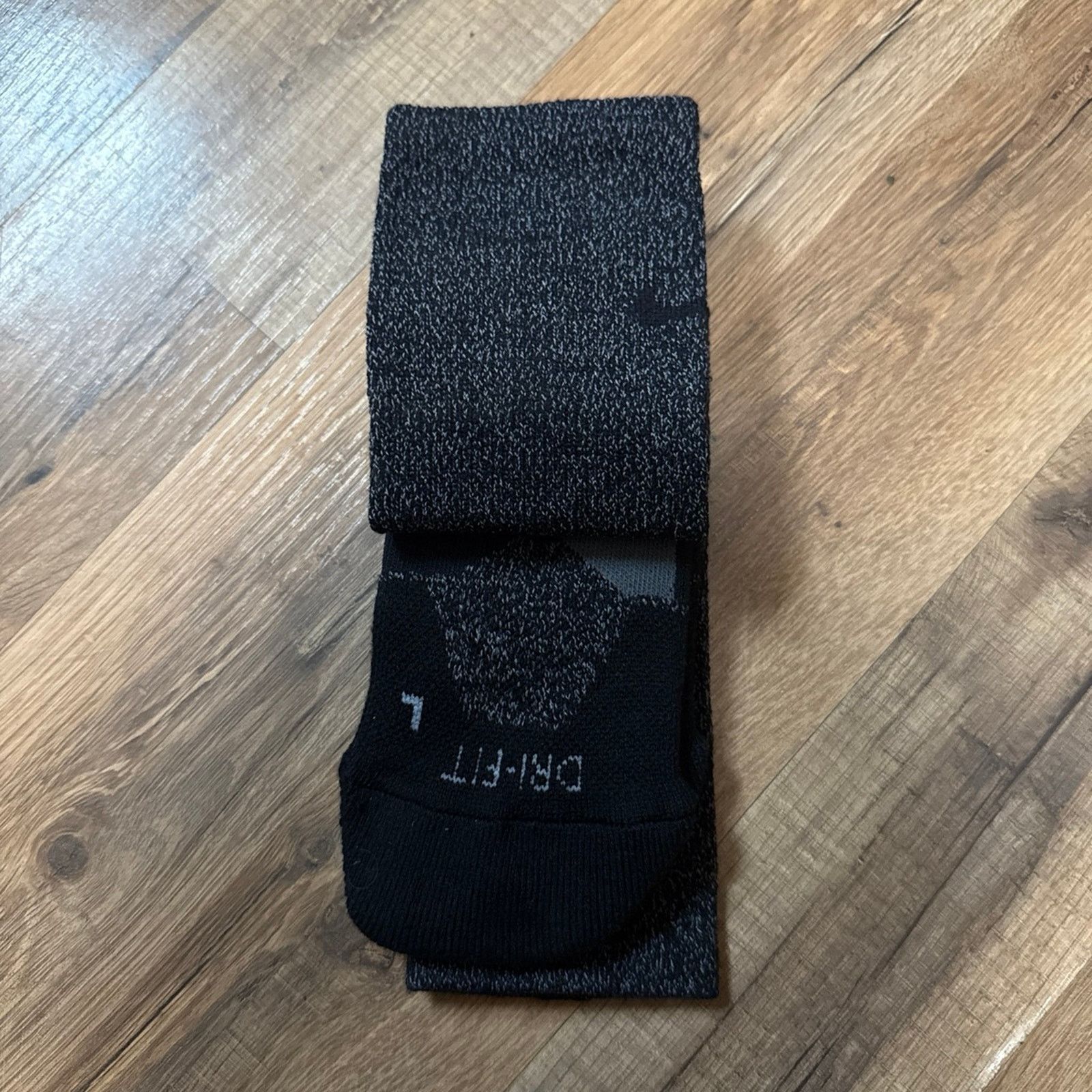 Nike 2015 Nike Hyper Elite Cushioned Basketball Crew Socks Size ONE SIZE - 2 Thumbnail
